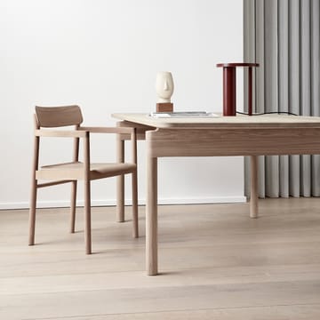 Krzesło z podłokietnikami Post 3445 - Dąb czarny lakierowany - Fredericia Furniture