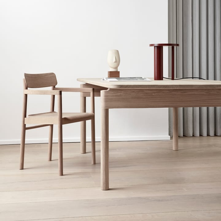 Krzesło z podłokietnikami Post 3445, Dąb lakierowany Fredericia Furniture