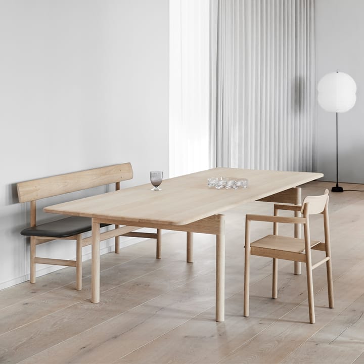 Krzesło z podłokietnikami Post 3445, Dąb lakierowany Fredericia Furniture