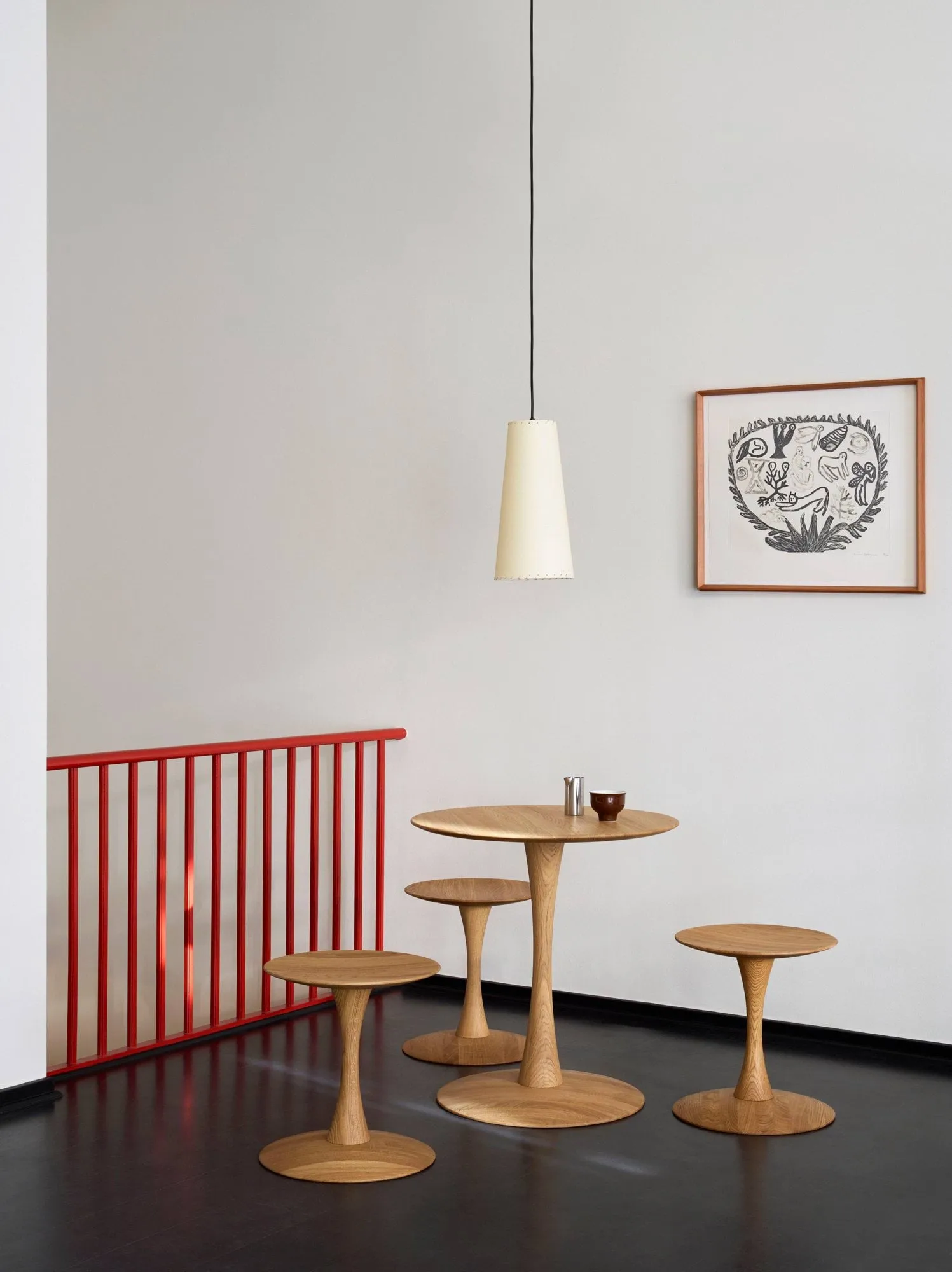 ND107 Trisse stół jadalniany, Olejowany dąb, Ø75x73 cm Fredericia Furniture