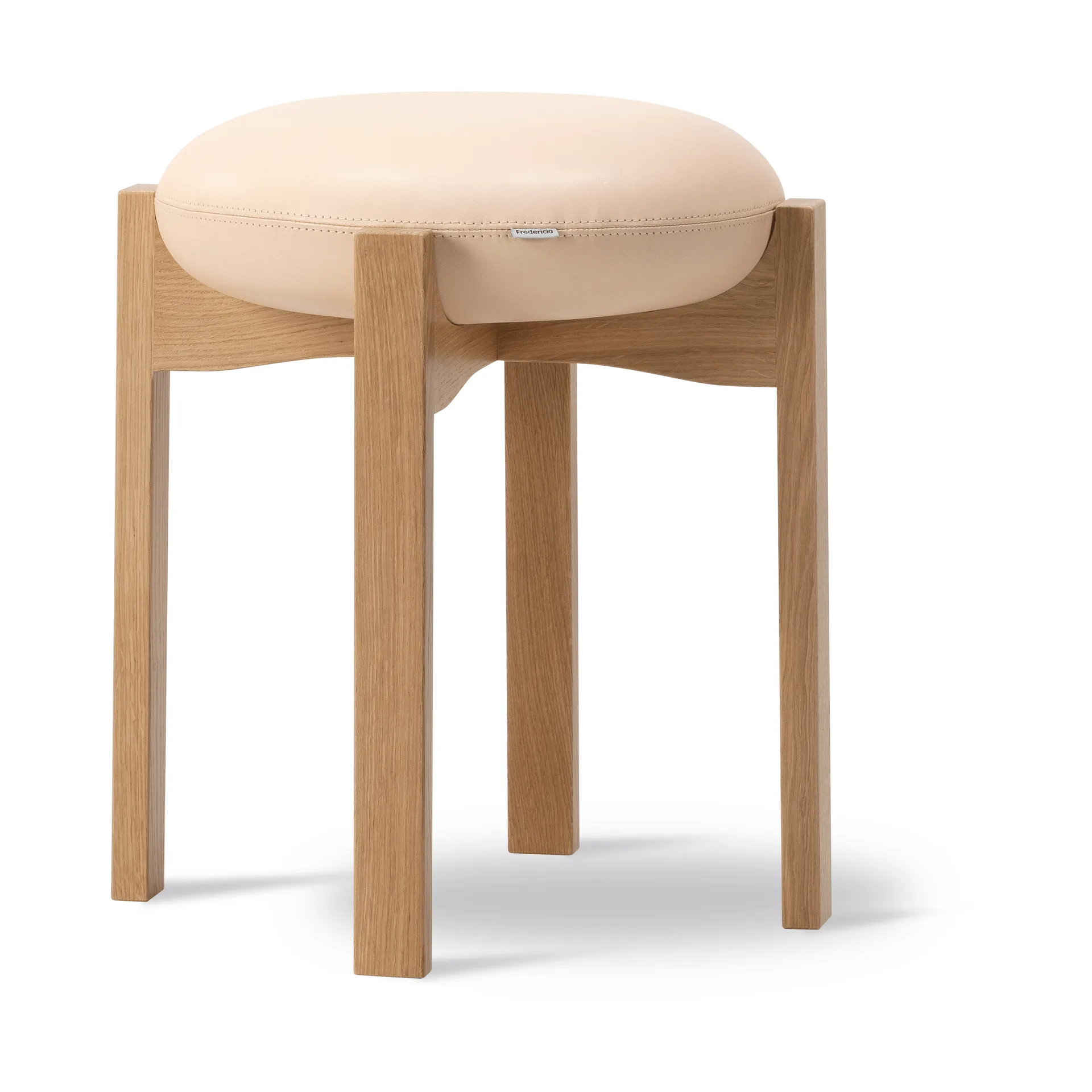 Podnóżek Pioneer, niski, Skóra Vegeta, lakierowany dąb 90 Fredericia Furniture