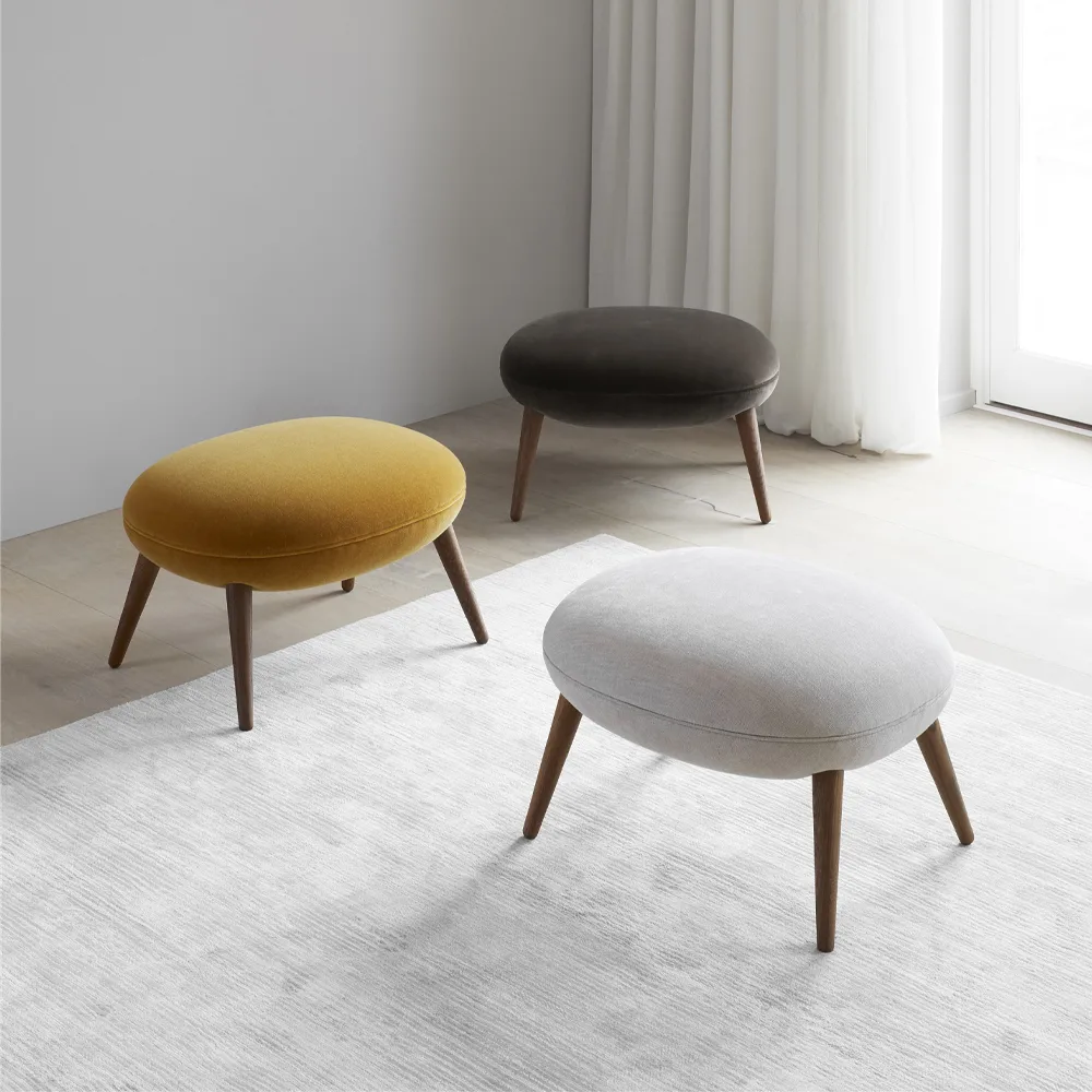 Podnóżek Swoon Ottoman, Harald 3 182-dąb wędzony Fredericia Furniture