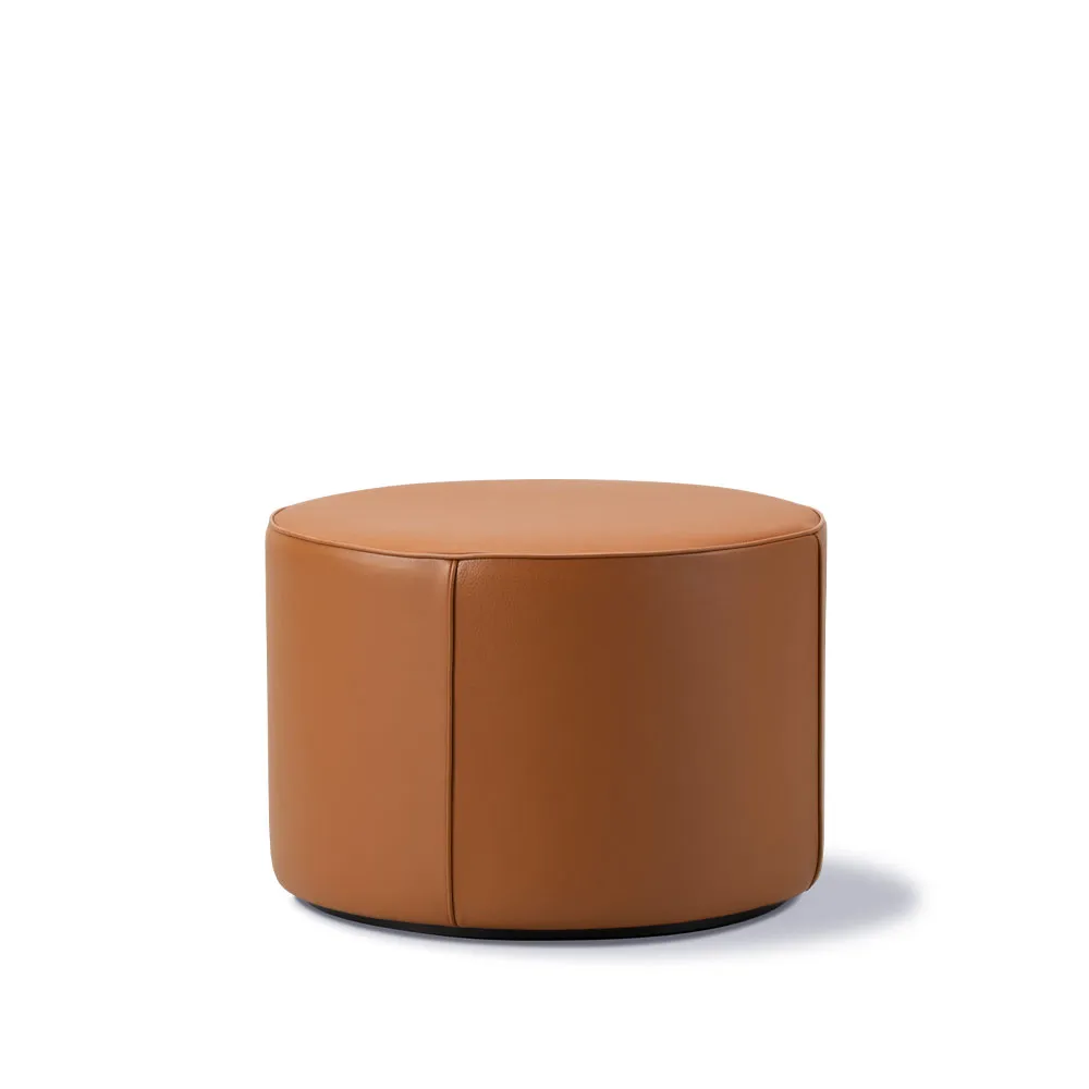 Puf Mono , Skóra omni 307 cognac-Ø55 cm Fredericia Furniture