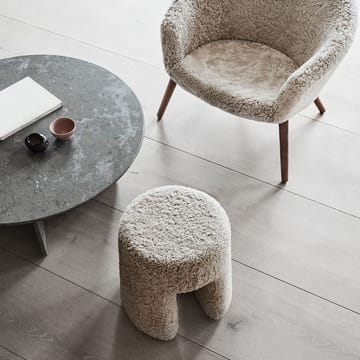 Puf Sequoia - Owcza skóra Moonlight - Fredericia Furniture