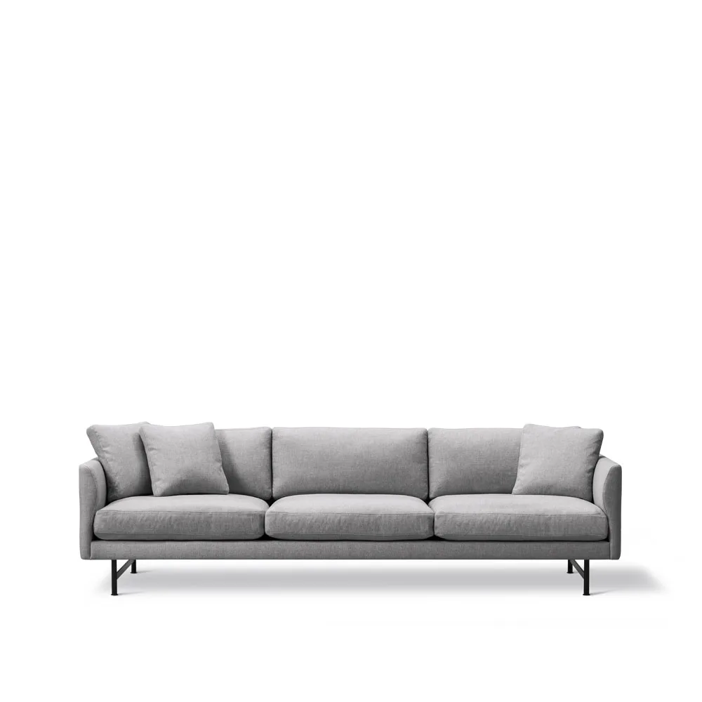 Sofa Calmo 5623, Sunniva 242 - stal czarna Fredericia Furniture