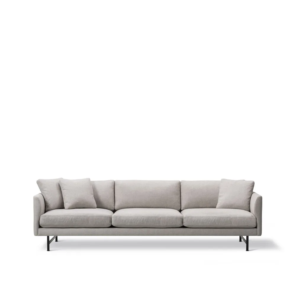 Sofa Calmo 5623, Sunniva 717 - stal czarna Fredericia Furniture
