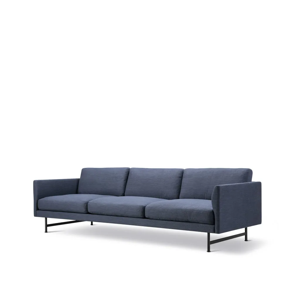 Sofa Calmo 5623, Sunniva 783 - stal czarna Fredericia Furniture