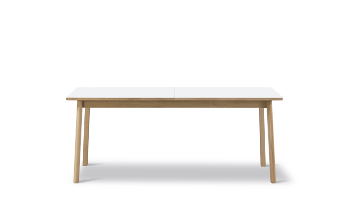 Stół jadalny Ana 180–280x95 cm - Nanolaminat biały - dąb natłuszczany mydłem - Fredericia Furniture