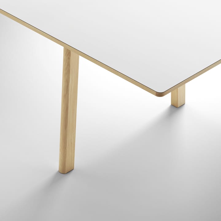 Stół jadalny Ana 220–320x95 cm, Nanolaminat biały - dąb natłuszczany mydłem Fredericia Furniture