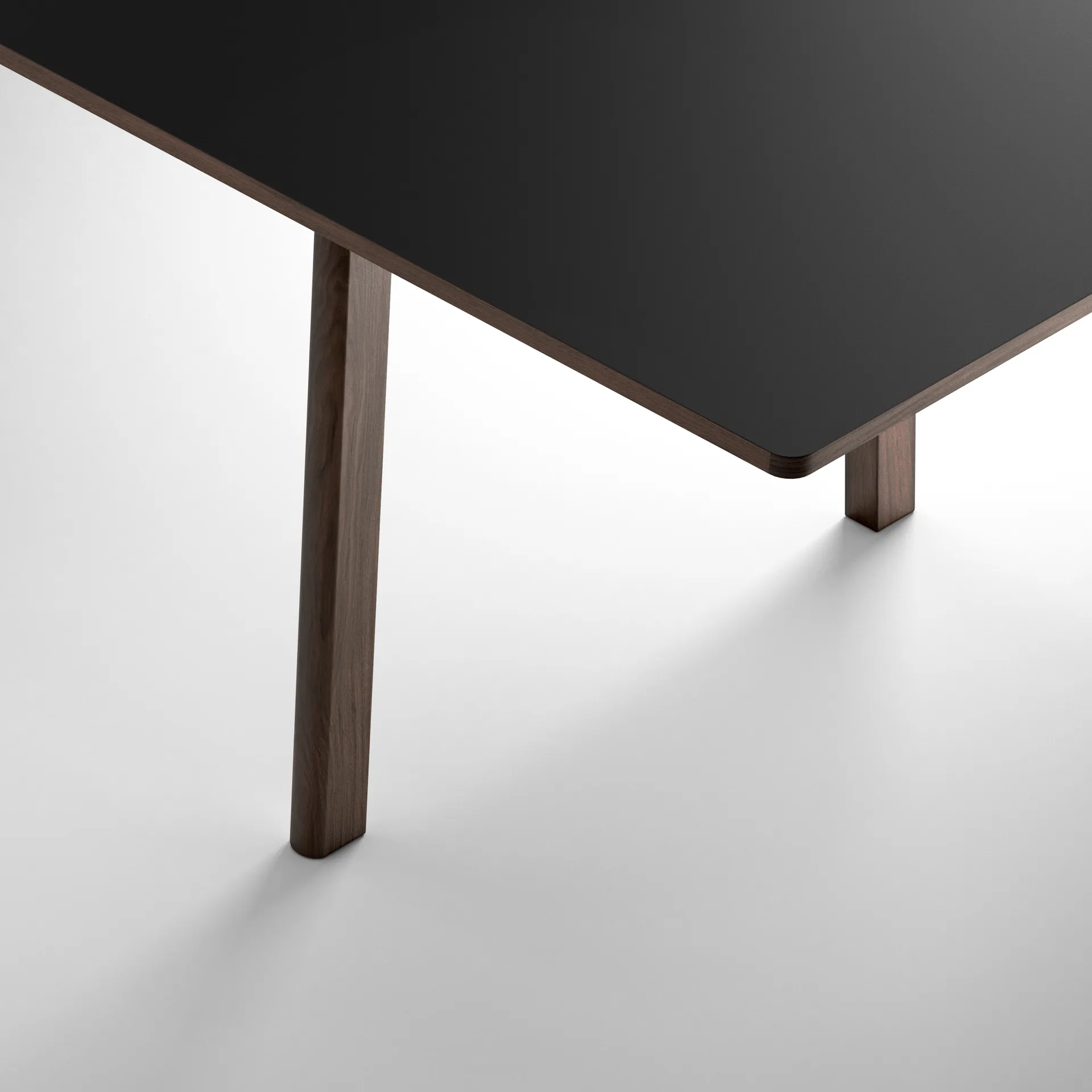 Stół jadalny Ana 220–320x95 cm, Nanolaminat czarny - dąb wędzony Fredericia Furniture