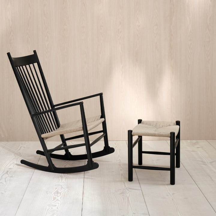 Stołek J16 , Czarny - dąb czarny lakierowany Fredericia Furniture