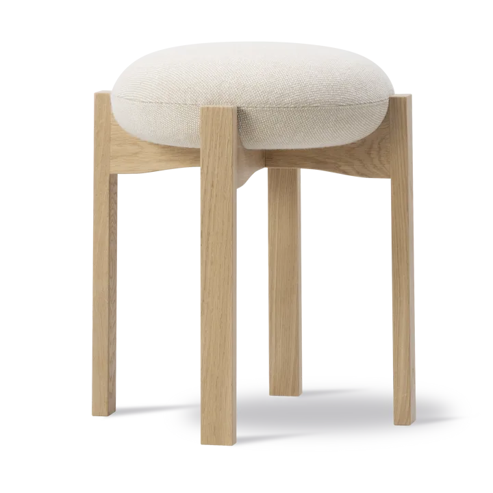 Taboret okrągły Pioneer niski - Hallingdal 200 - dąb lakierowany - Fredericia Furniture