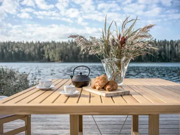 Stół 65 - Teak, 128×120×68 cm - Fri Form