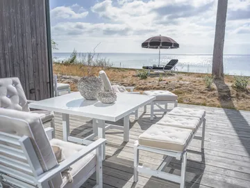 Stół 65 - White, 124×133×66 cm - Fri Form