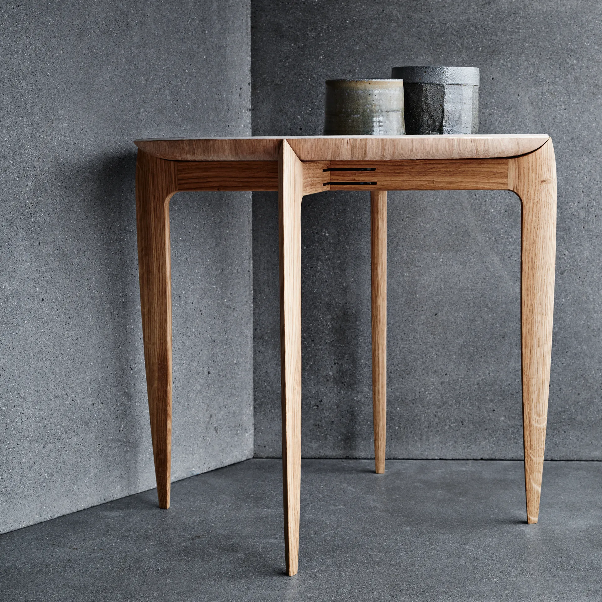 Foldable Tray Table Ø 45 cm, Dąb Fritz Hansen