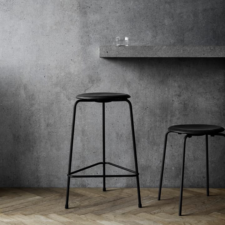 High Dot stołek skórzany, Cowboy black Fritz Hansen