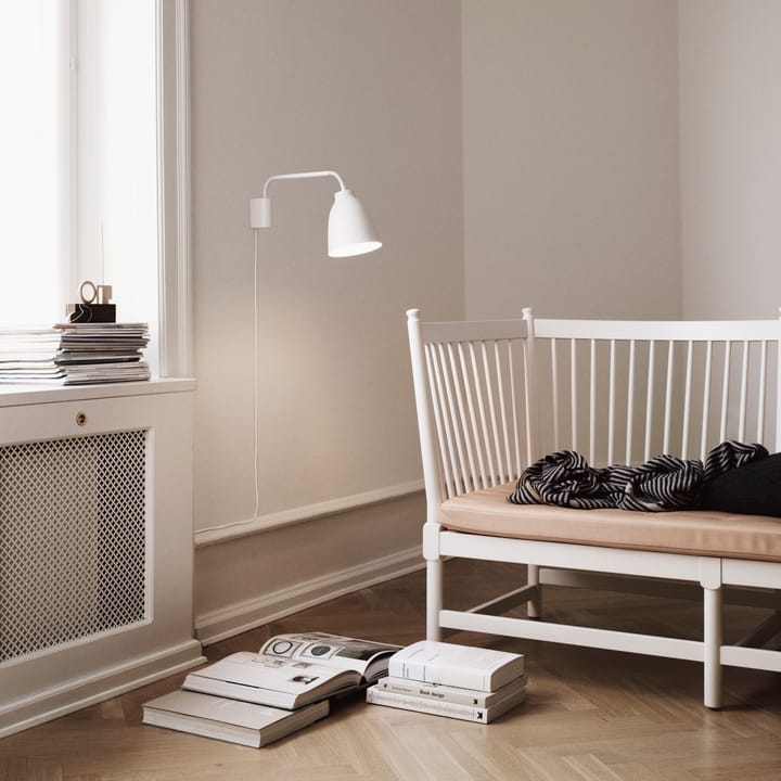 Lampa ścienna Caravaggio Read, Biały Fritz Hansen