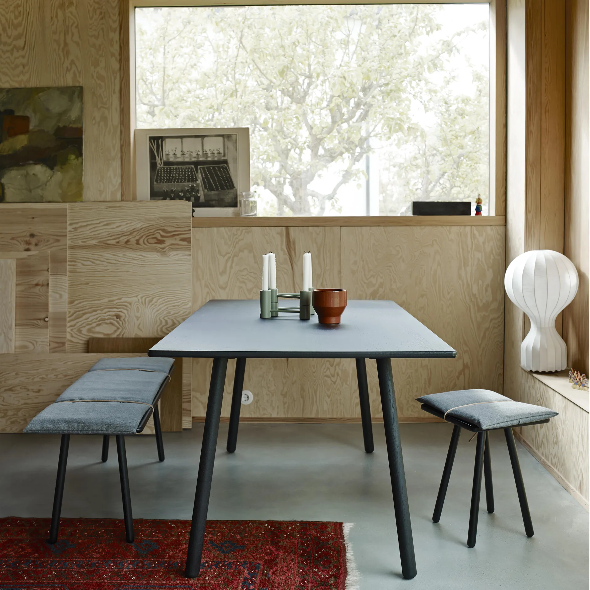 Stołek Georg, Dąb lakierowany na czarno Fritz Hansen