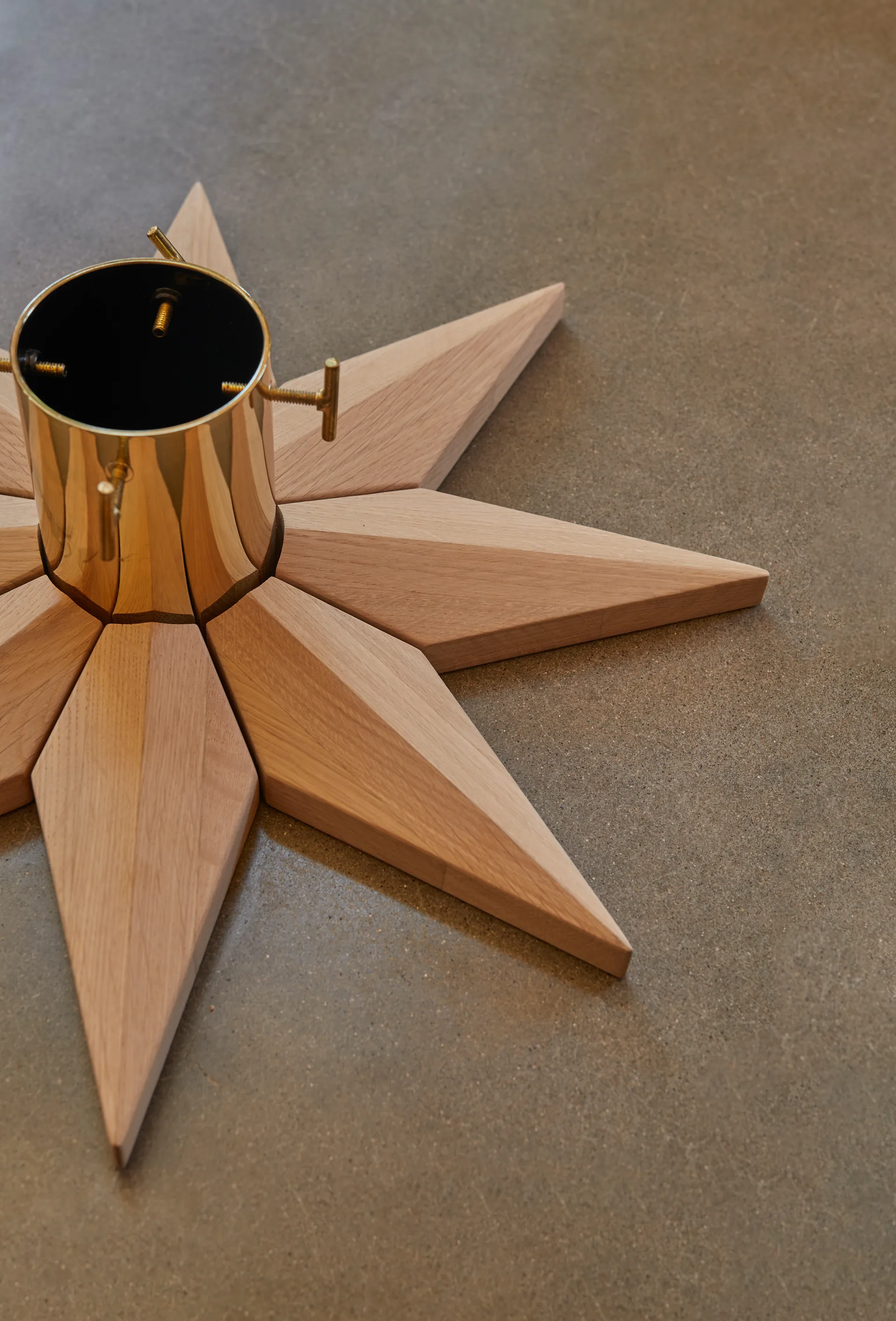 Stojak na choinkę Stella Ø50,5 cm, Dąb Fritz Hansen