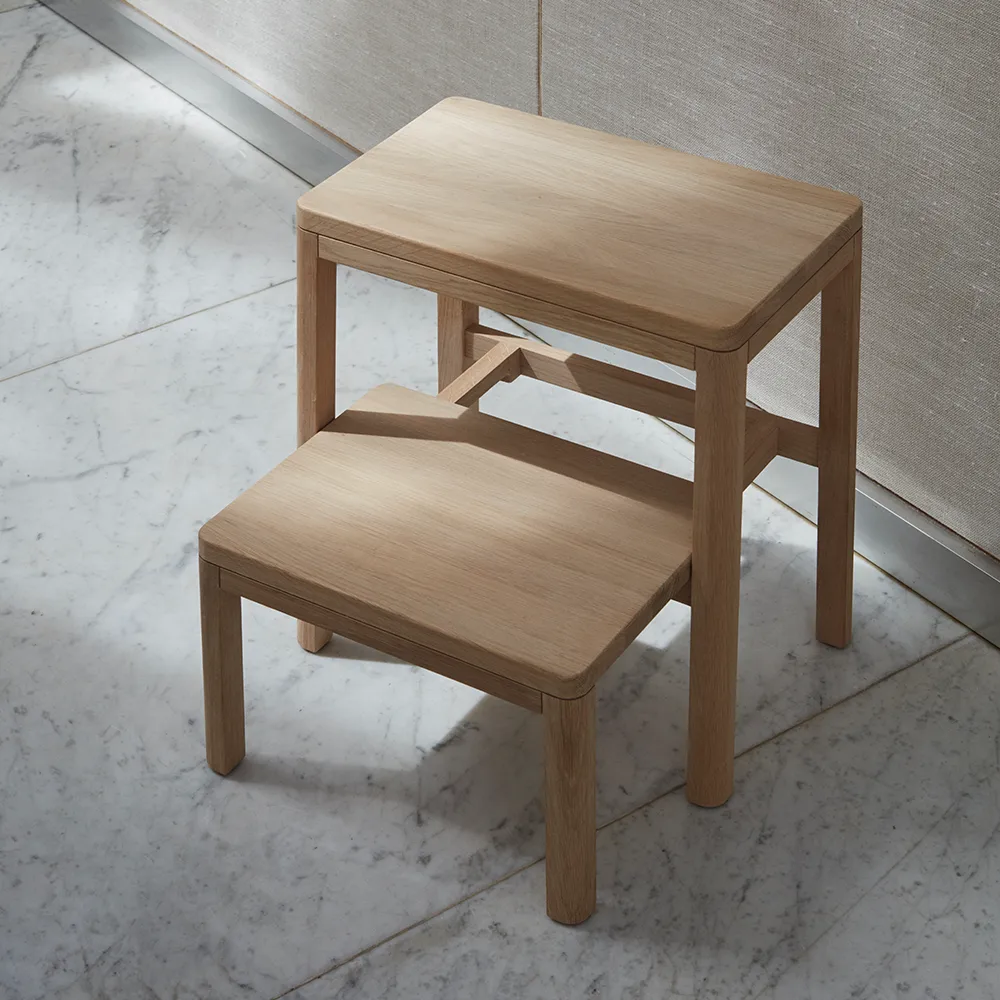 Taboret schodkowy Noboru, Dąb Fritz Hansen