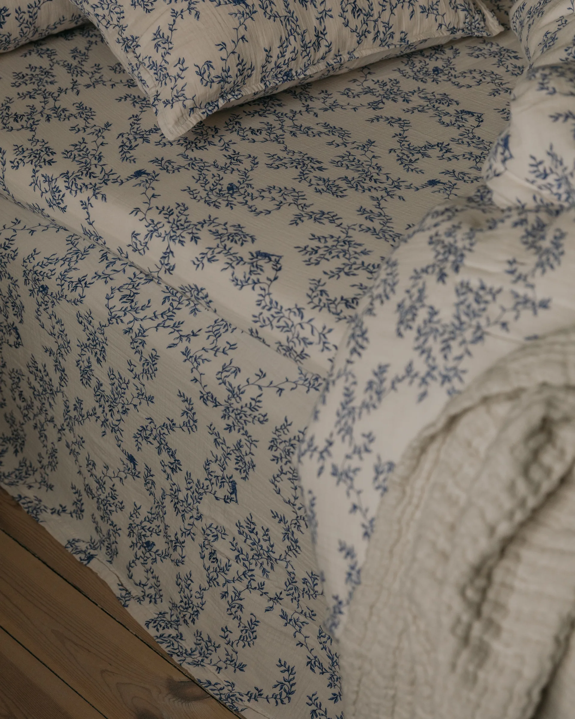 Falbana na łóżko Jardim Muslin, 140x200x53 cm Garbo&Friends