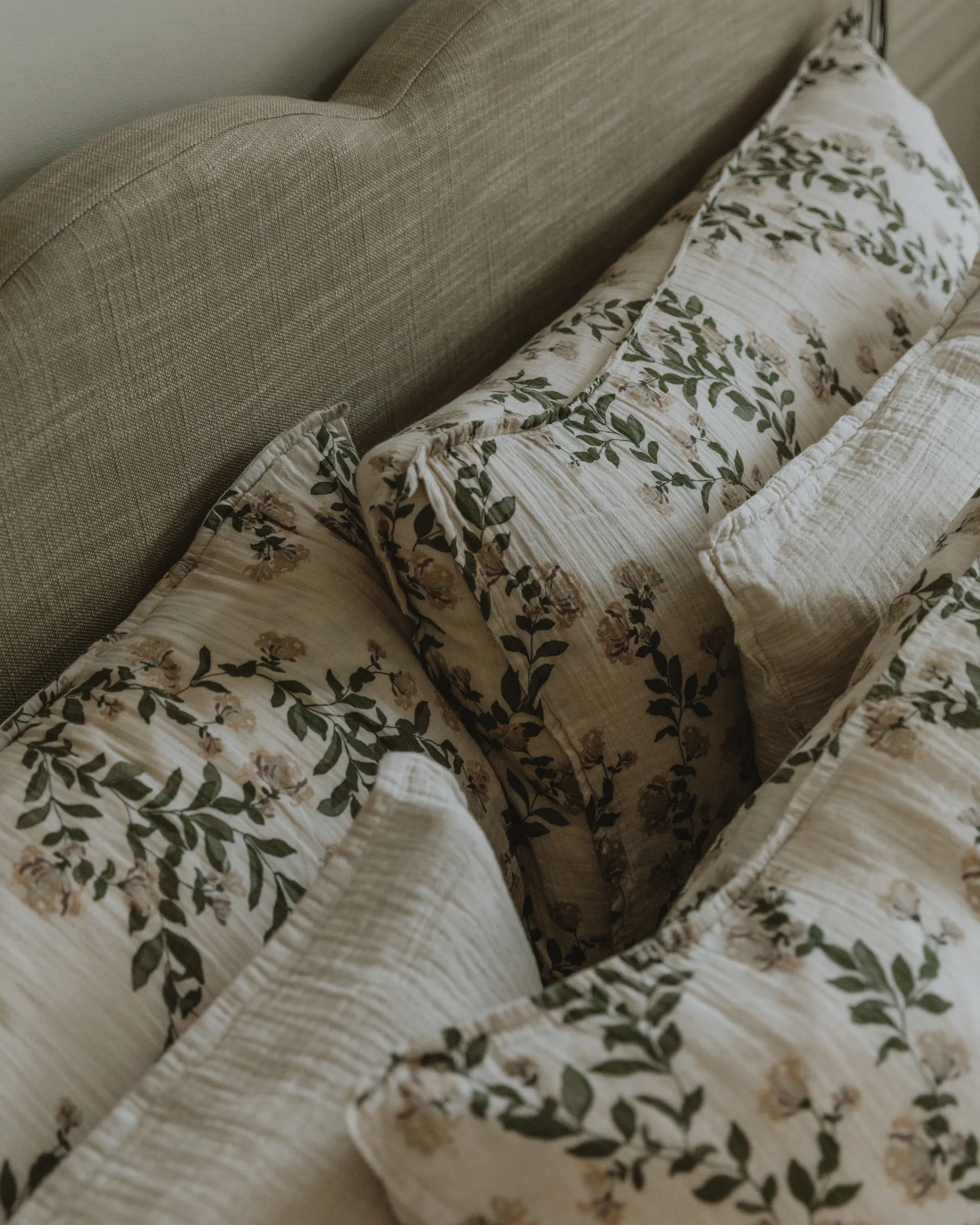 Poszewka na poduszkę Honeysuckle Muslin, 50x60 cm Garbo&Friends