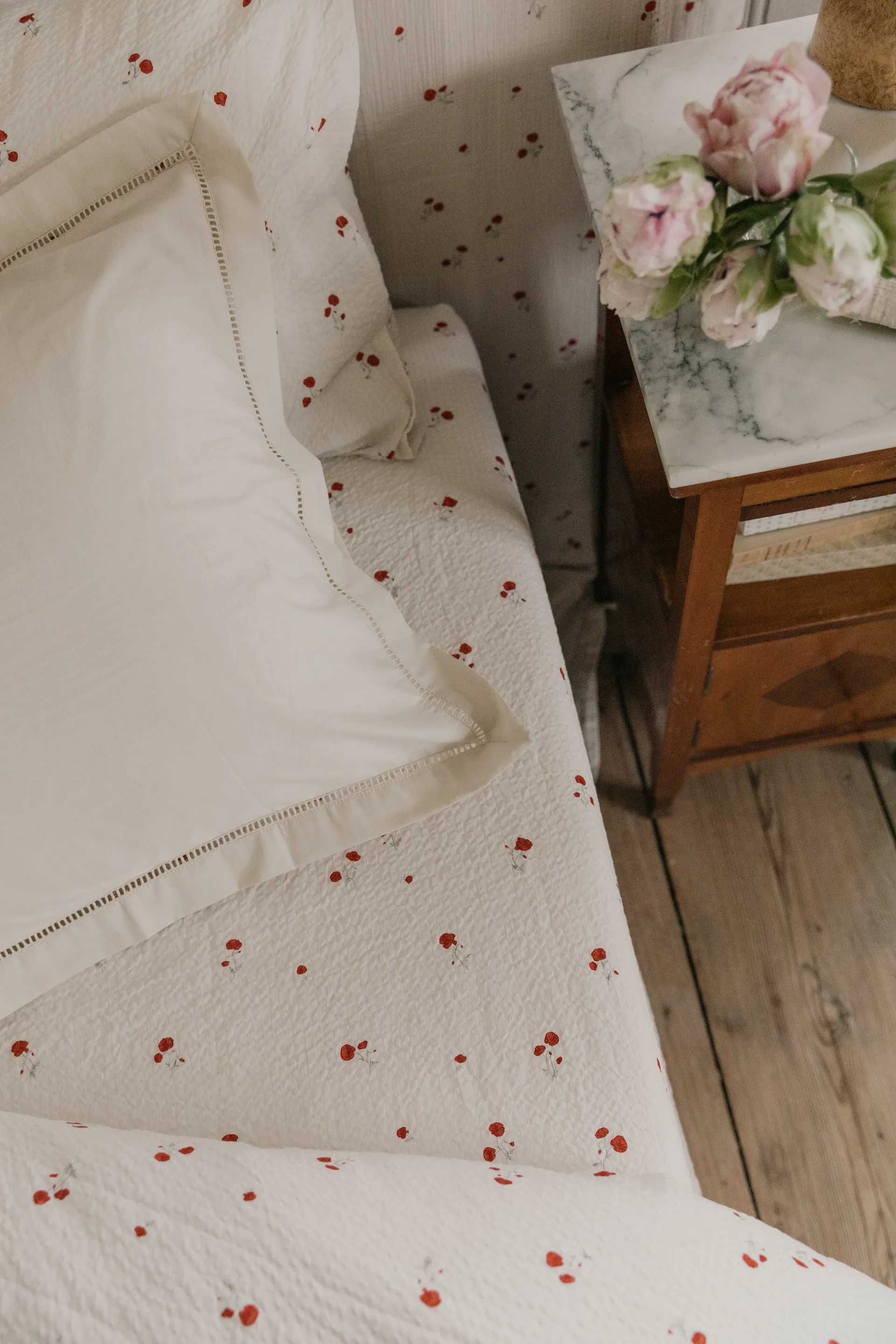 Prześcieradło z gumką Poppy Seersucker, 160x200x30 cm Garbo&Friends