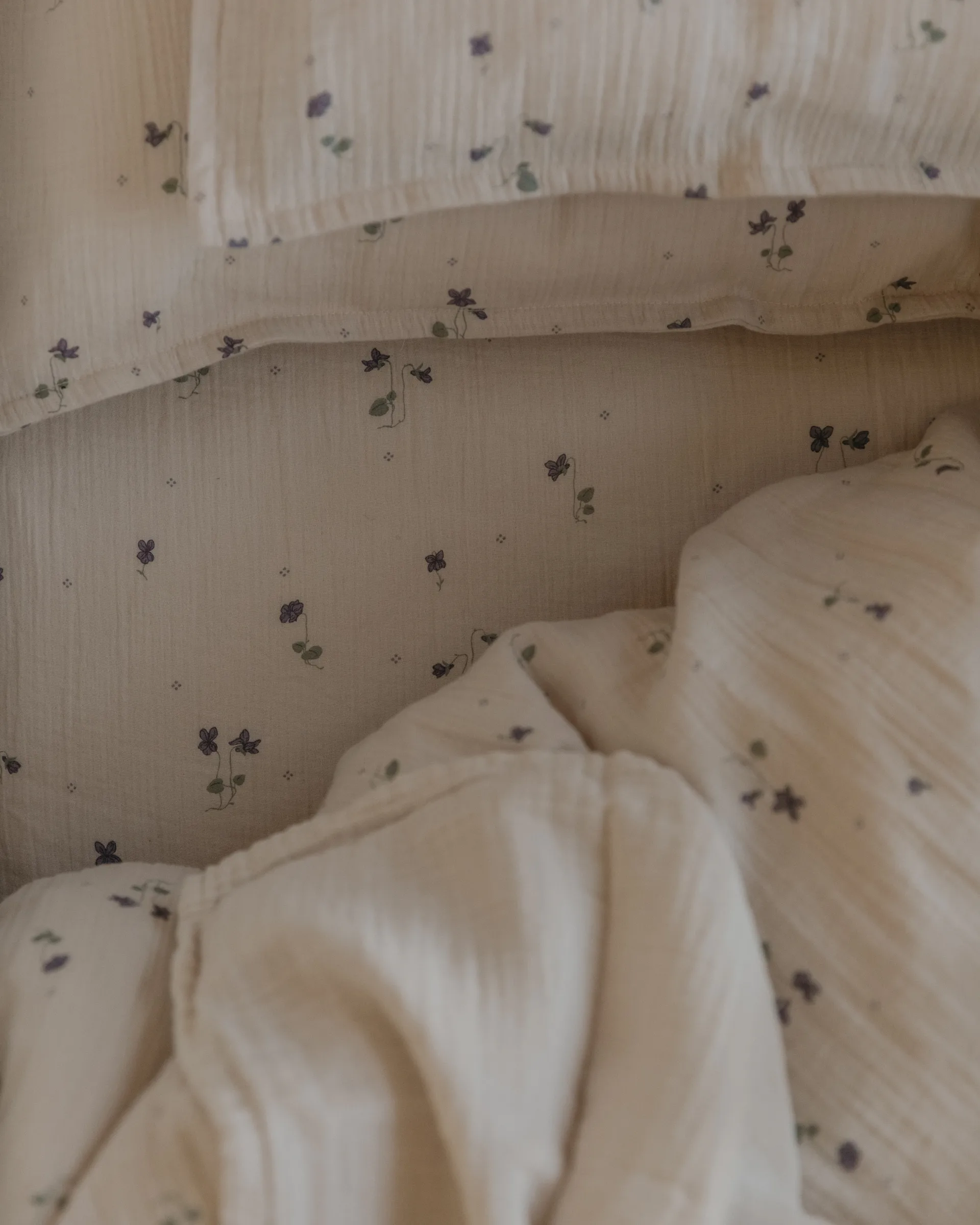 Prześcieradło z gumką Viola Muslin, 60x120x20 cm Garbo&Friends