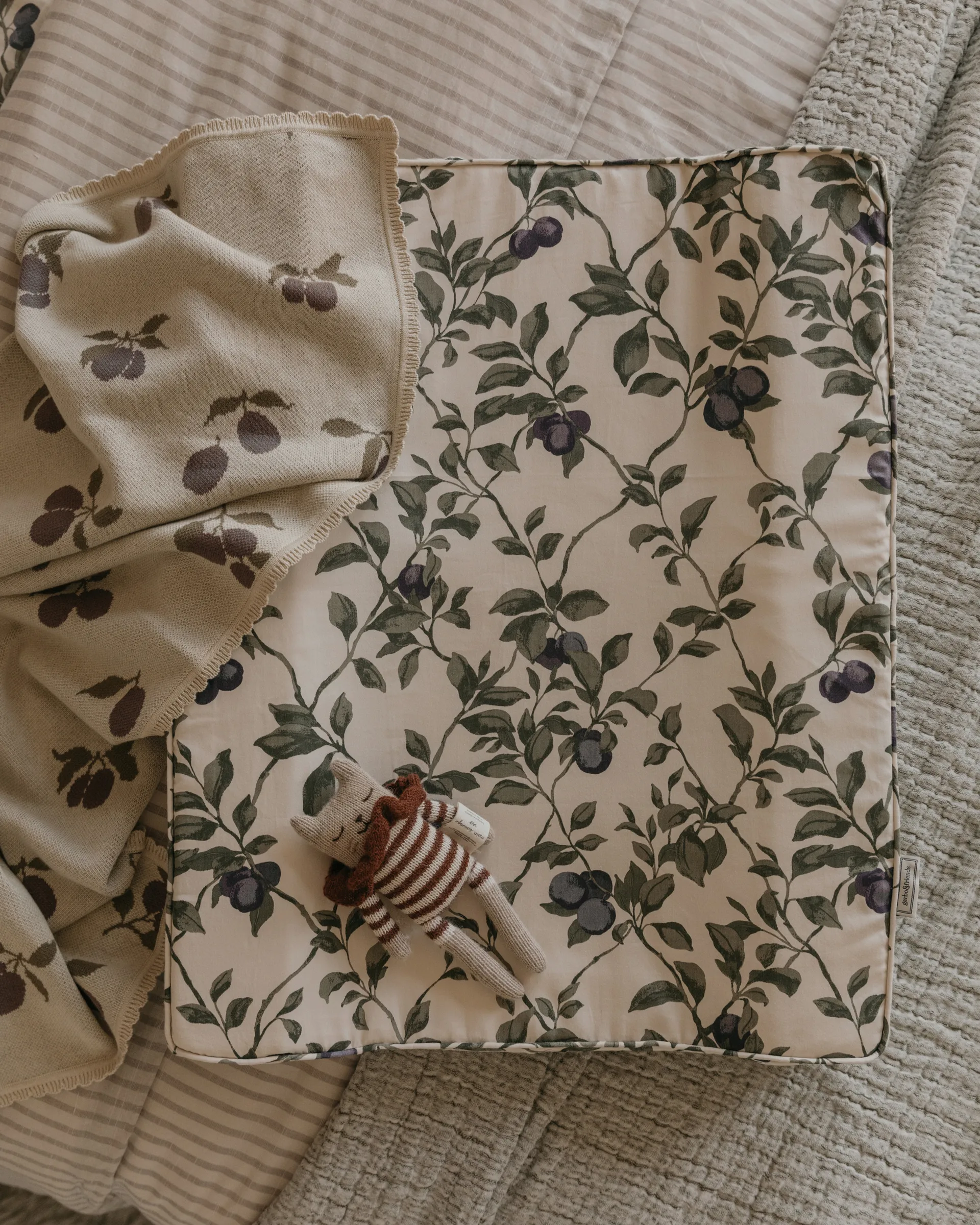 Przewijak Plum Satin, 50x65x9 cm Garbo&Friends