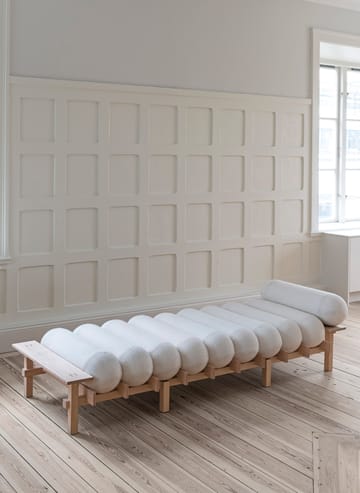 Leżanka Dag - Buk-Barnum bouclé 01 Off white - Gärsnäs