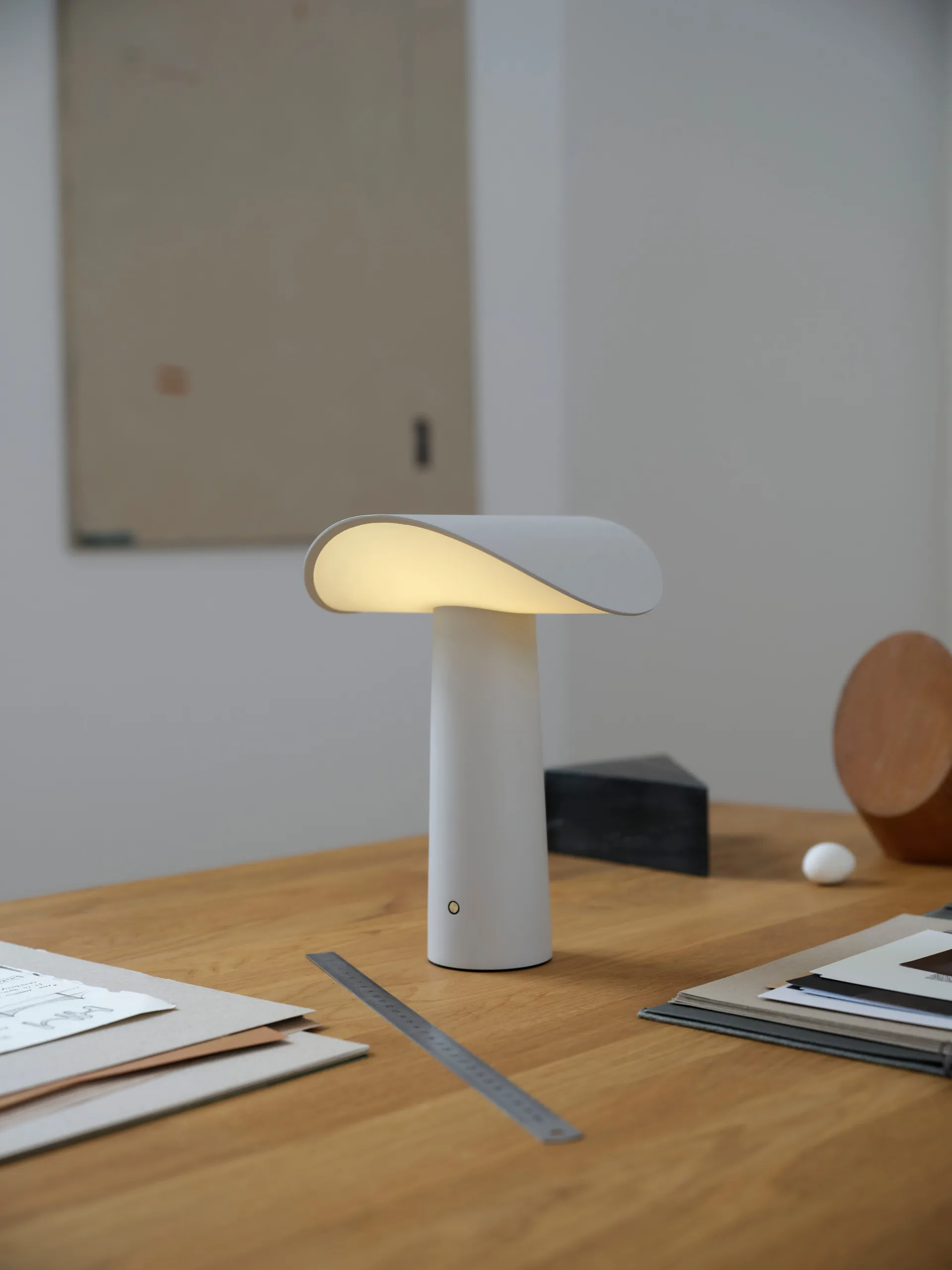 Lium lampa przenośna 22,5 cm, Warm grey Gejst