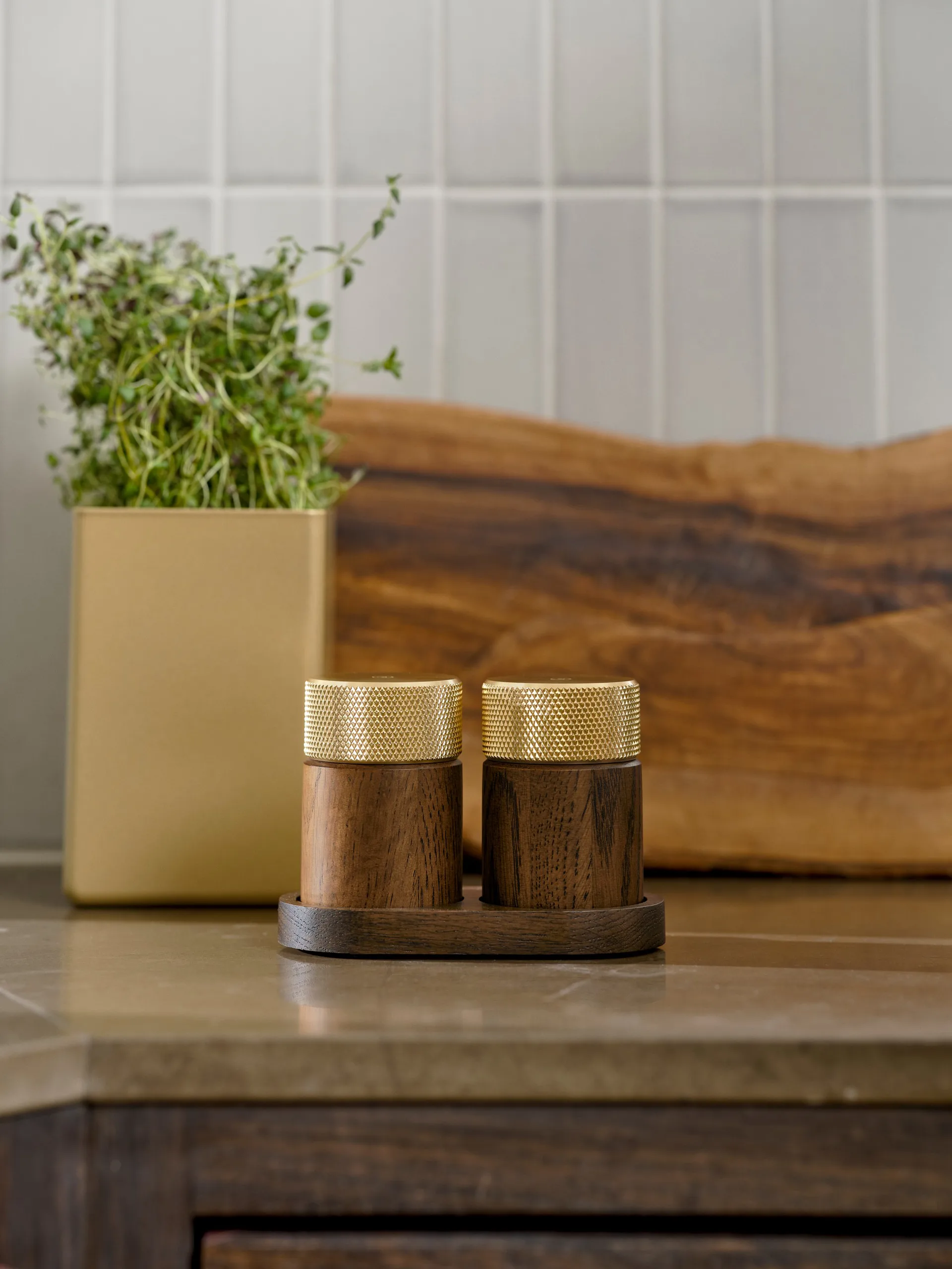 Młynek do soli i pieprzu Sina 6 cm, Ciemny jesion-mosiądz Gejst