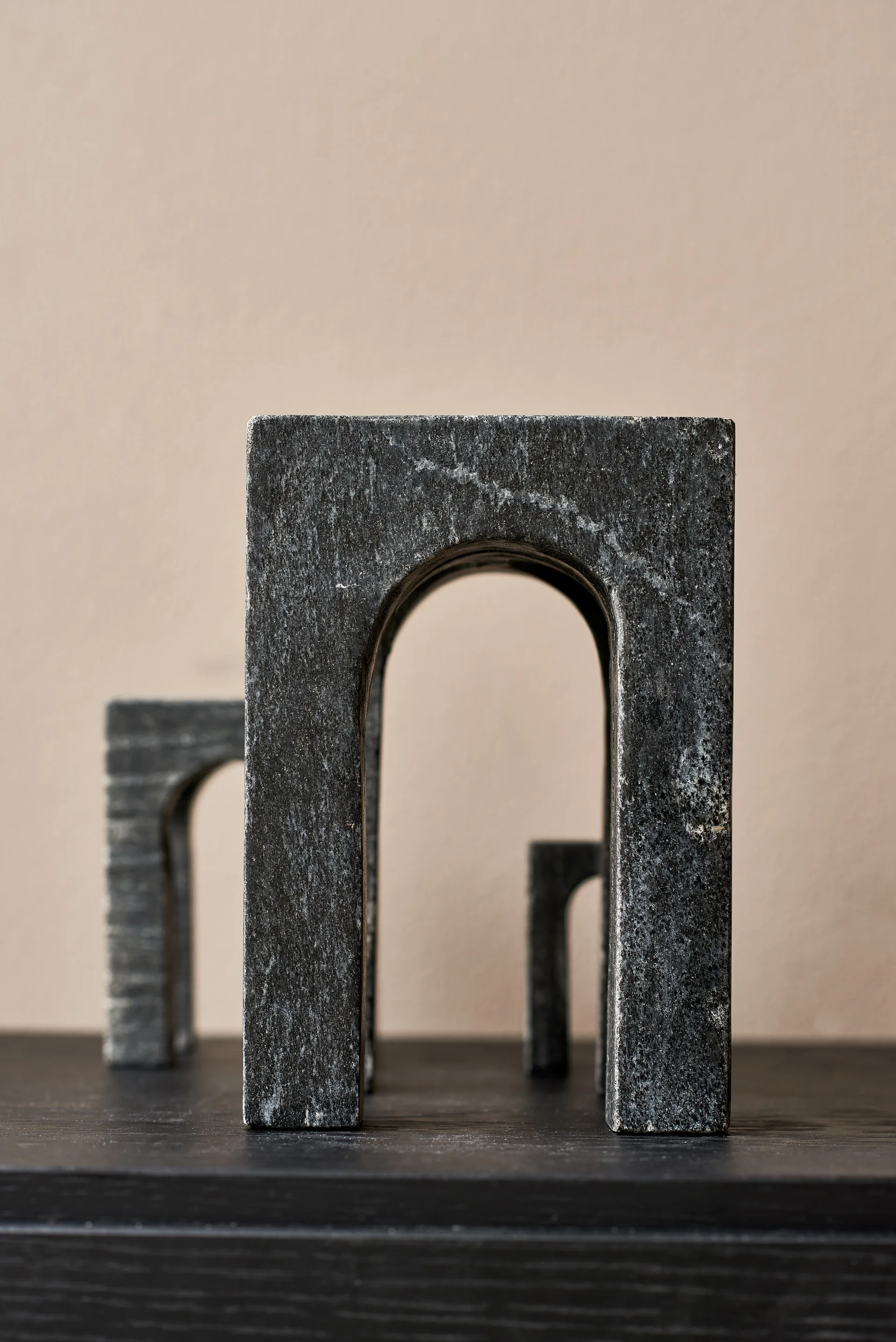 Podpórka do książek 3 części, Czarny Gejst