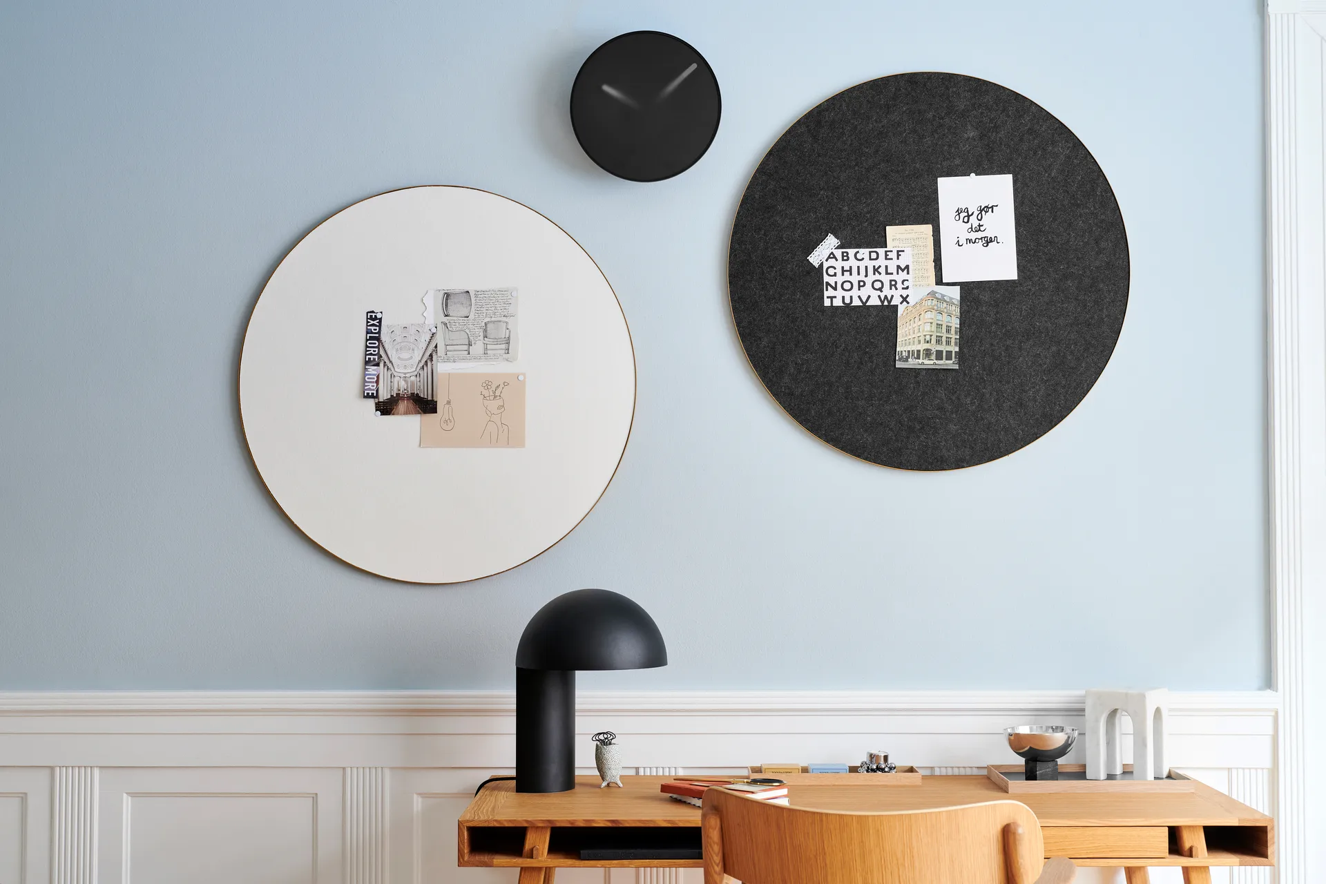 Tablica ścienna Retell Ø80 cm, Biały-mosiądz Gejst