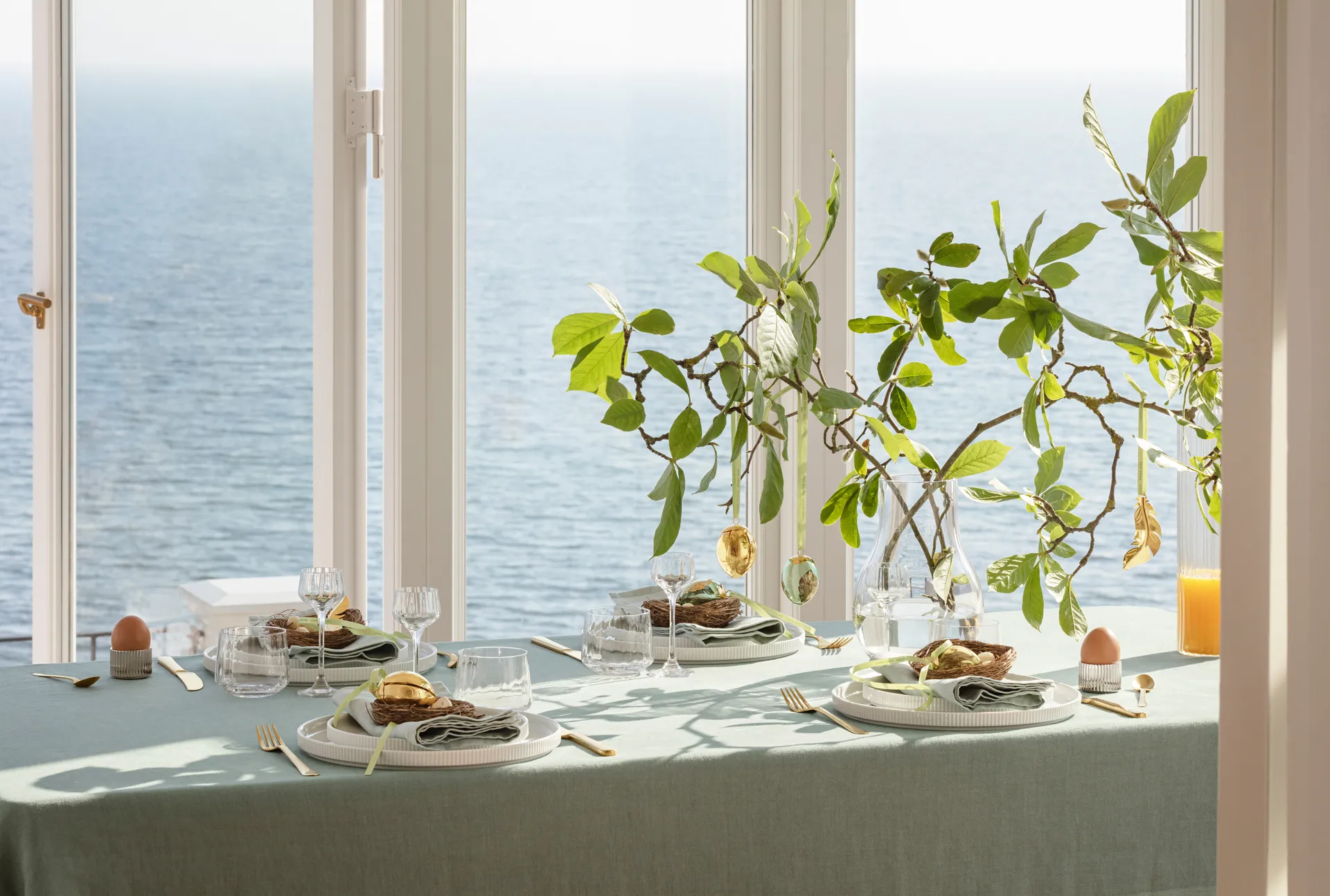 Georg Jensen zawieszka Wielkanocne piórko 2024, Pozłacane 18-karatowym złotem Georg Jensen