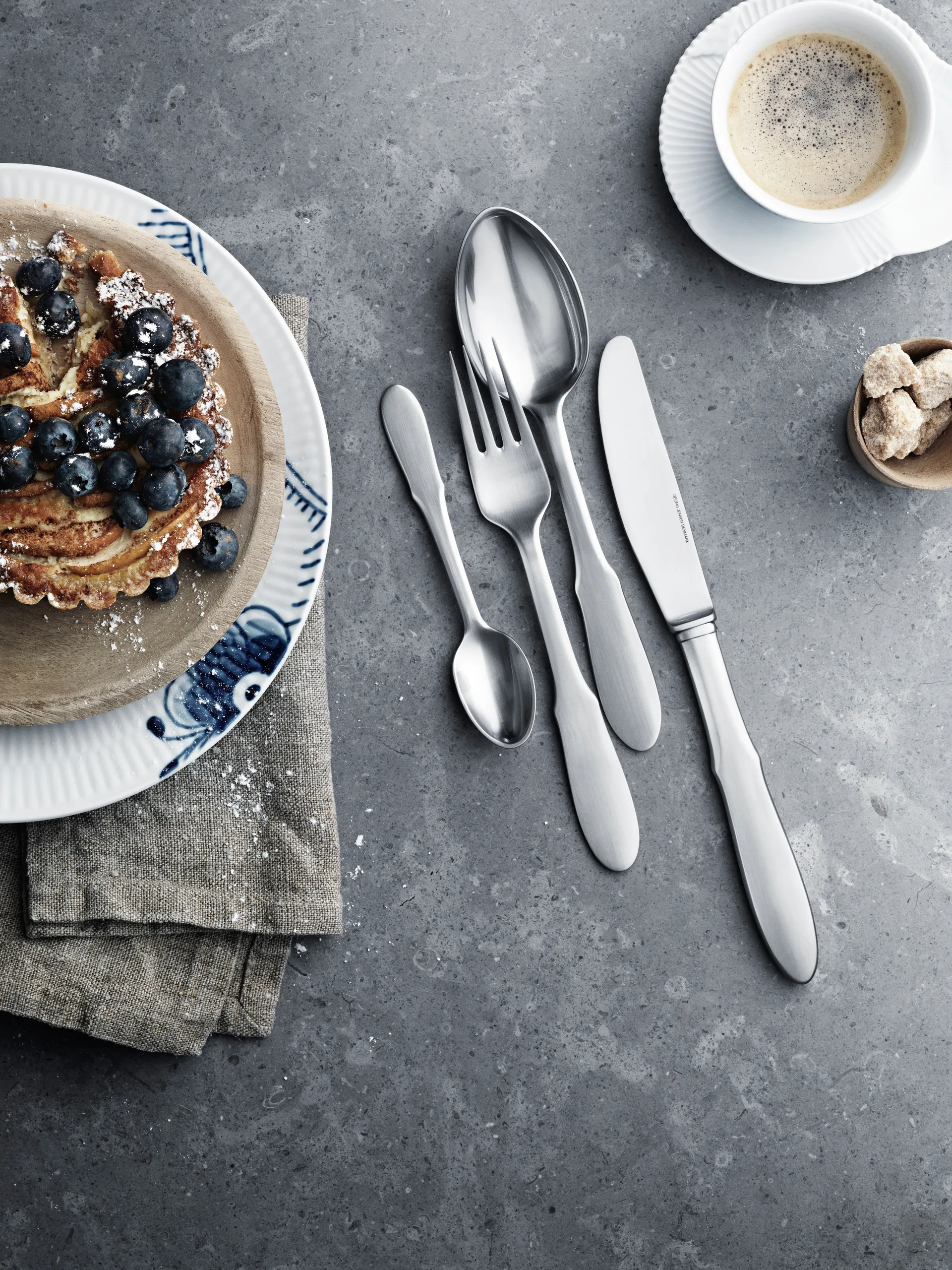 Nóż stołowy długi Mitra, mat, Stal nierdzewna Georg Jensen