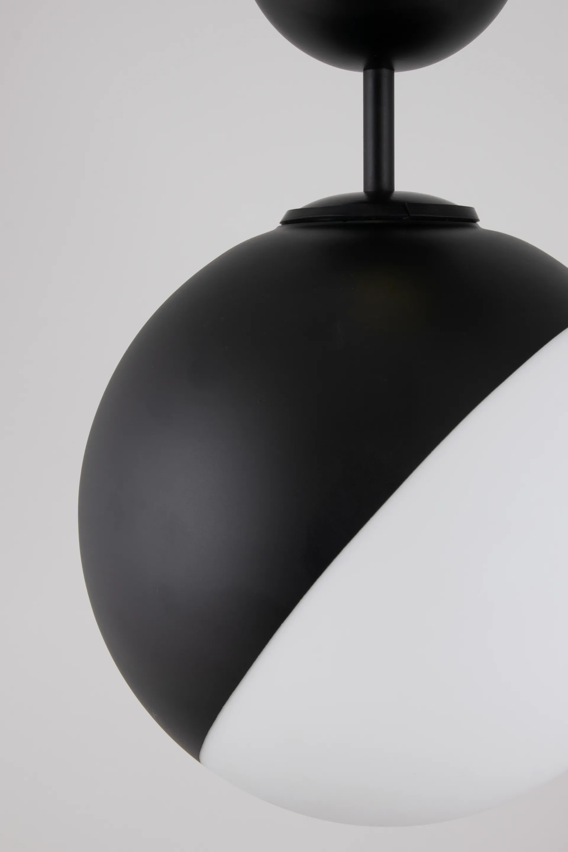Lampa Contur Ø25 cm, Czarnobiały Globen Lighting