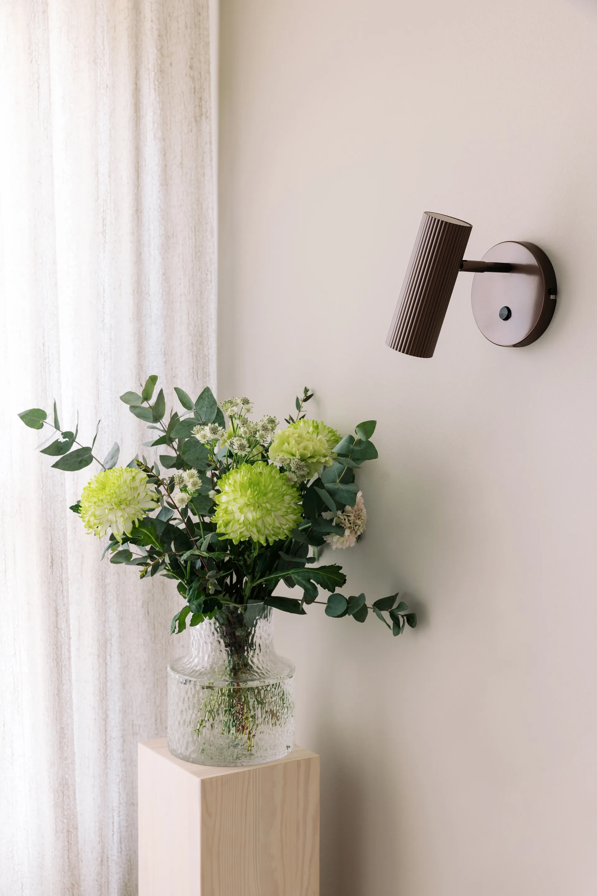 Lampa ścienna Hubble, Bronze Globen Lighting