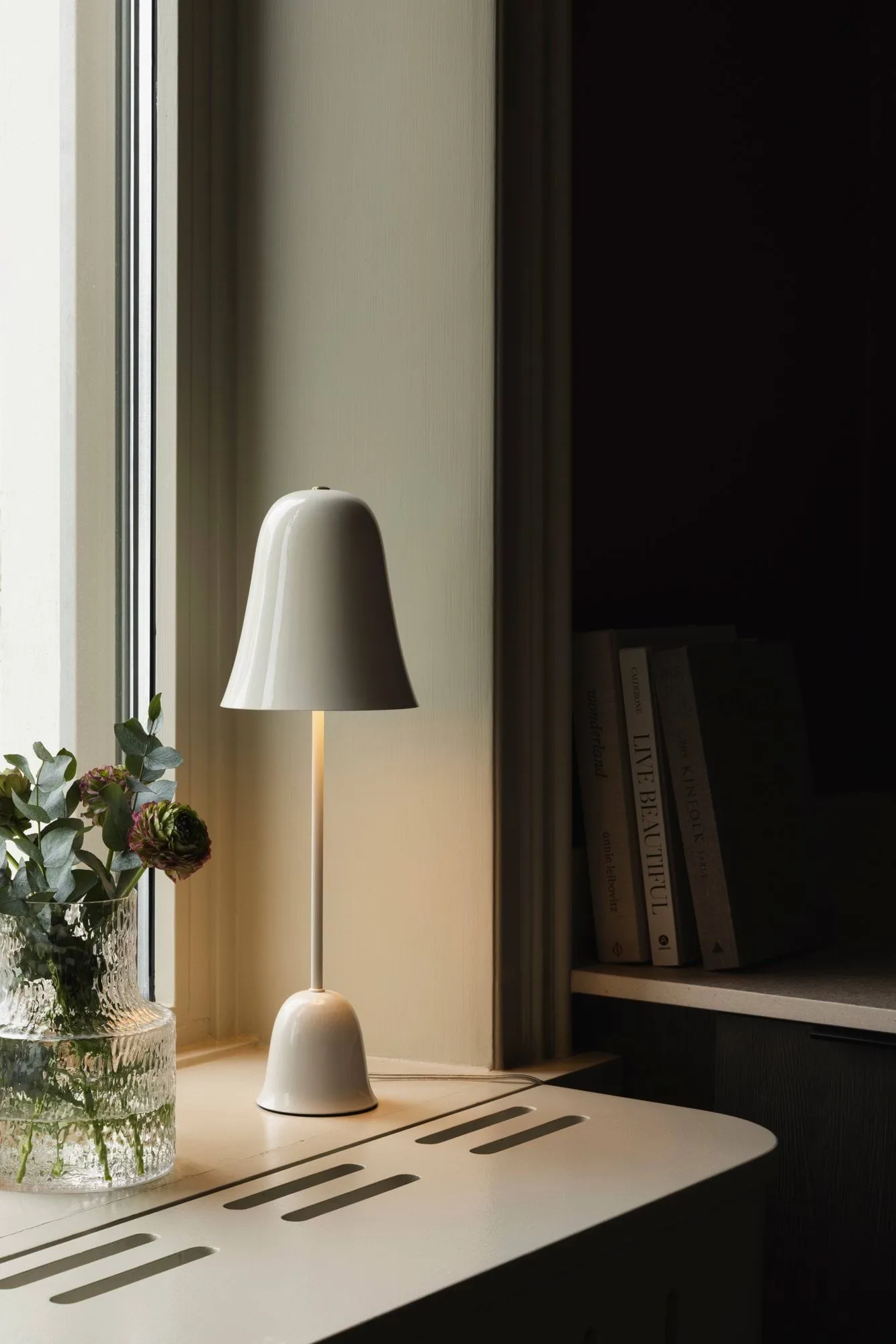 Lampa stołowa Blåklockan, Kość słoniowa (biały), Ø16x 50cm wys. Globen Lighting