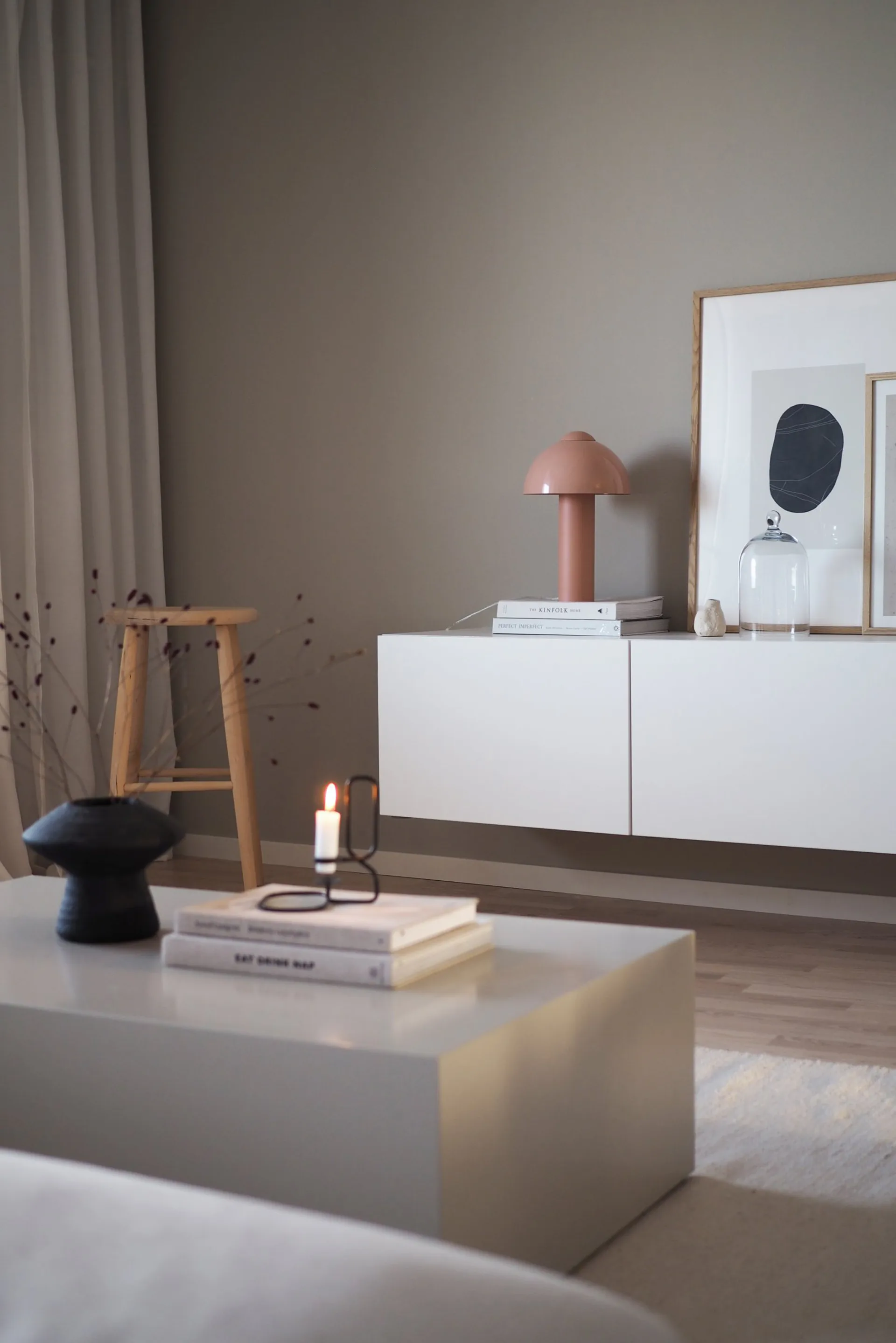 Lampa stołowa Buddy 23, 36 cm, Blush Globen Lighting