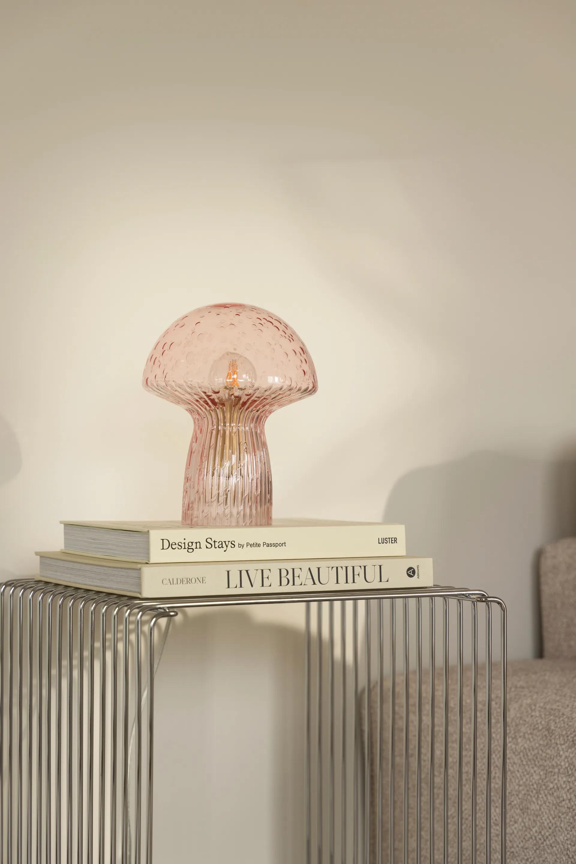 Lampa stołowa Fungo, edycja specjalna, różowa, Ø16 cm, W: 20 cm Globen Lighting