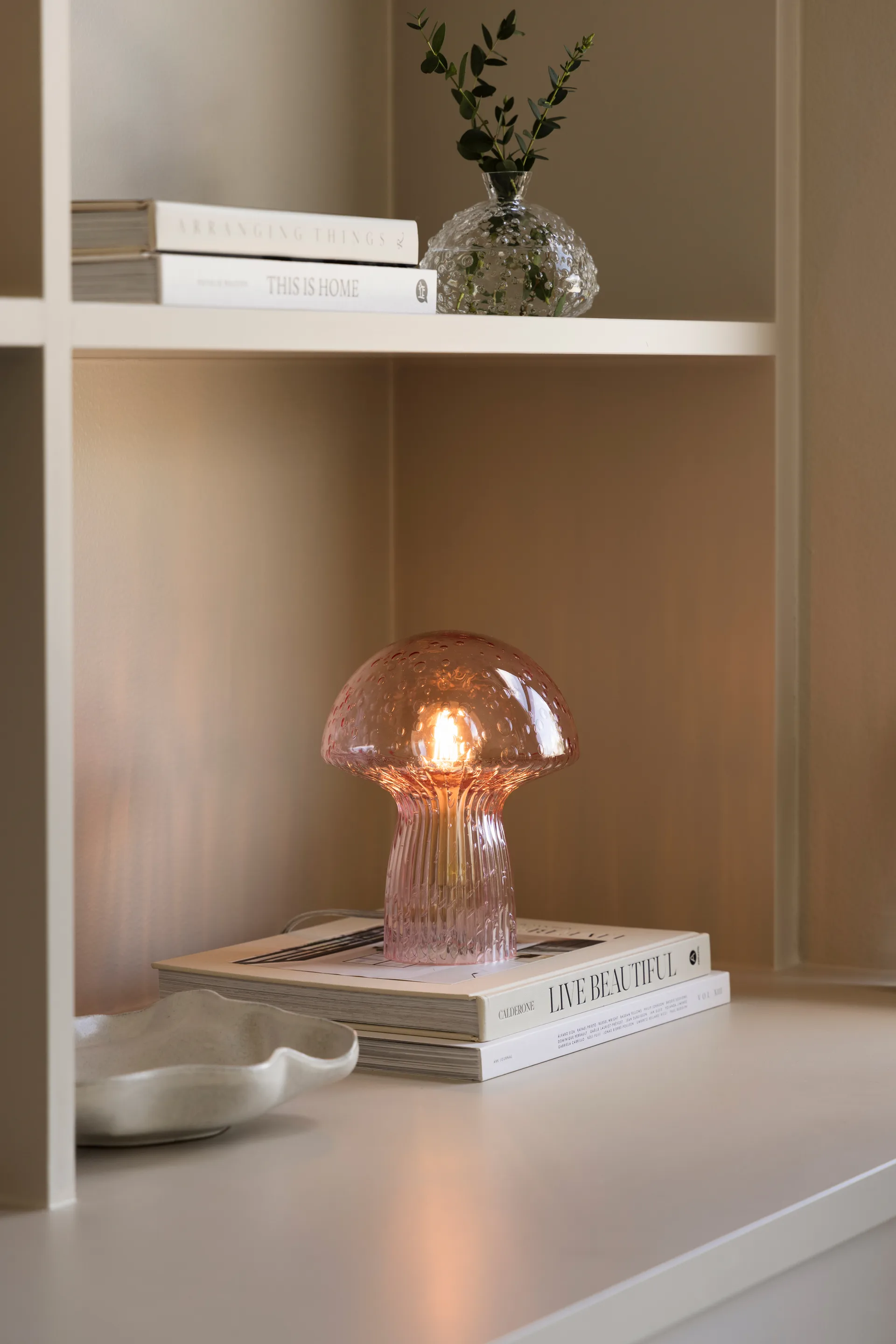 Lampa stołowa Fungo, edycja specjalna, różowa, Ø16 cm, W: 20 cm Globen Lighting