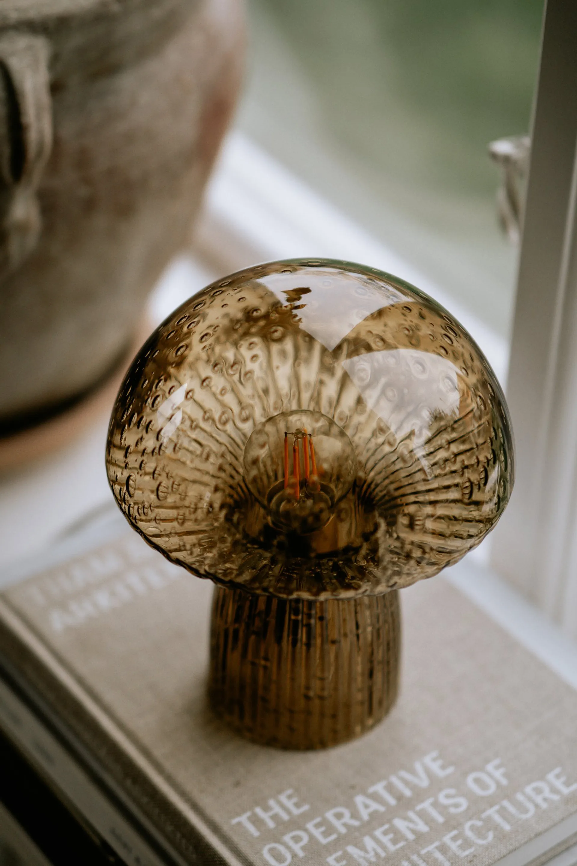 Lampa stołowa Fungo Special Edition brązowa, 20 cm  Globen Lighting