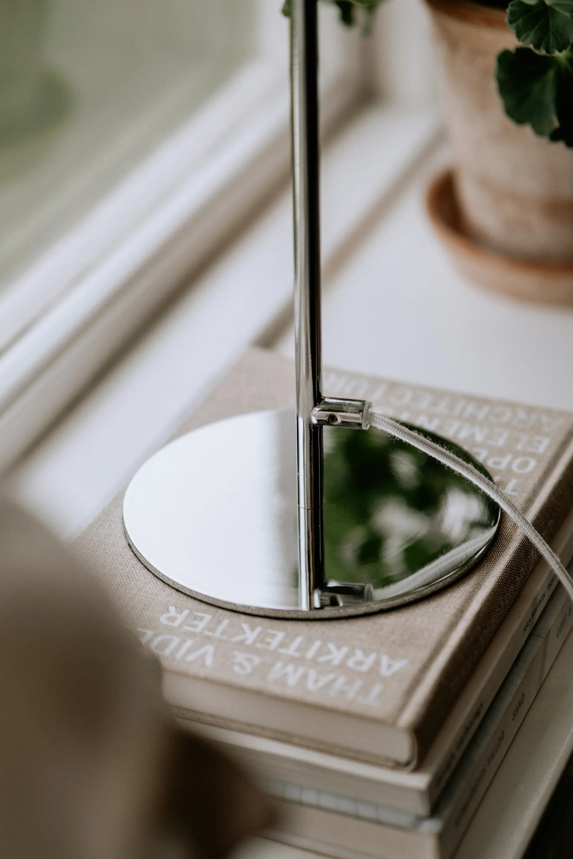 Lampa stołowa Icon 36 cm, Chrom Globen Lighting