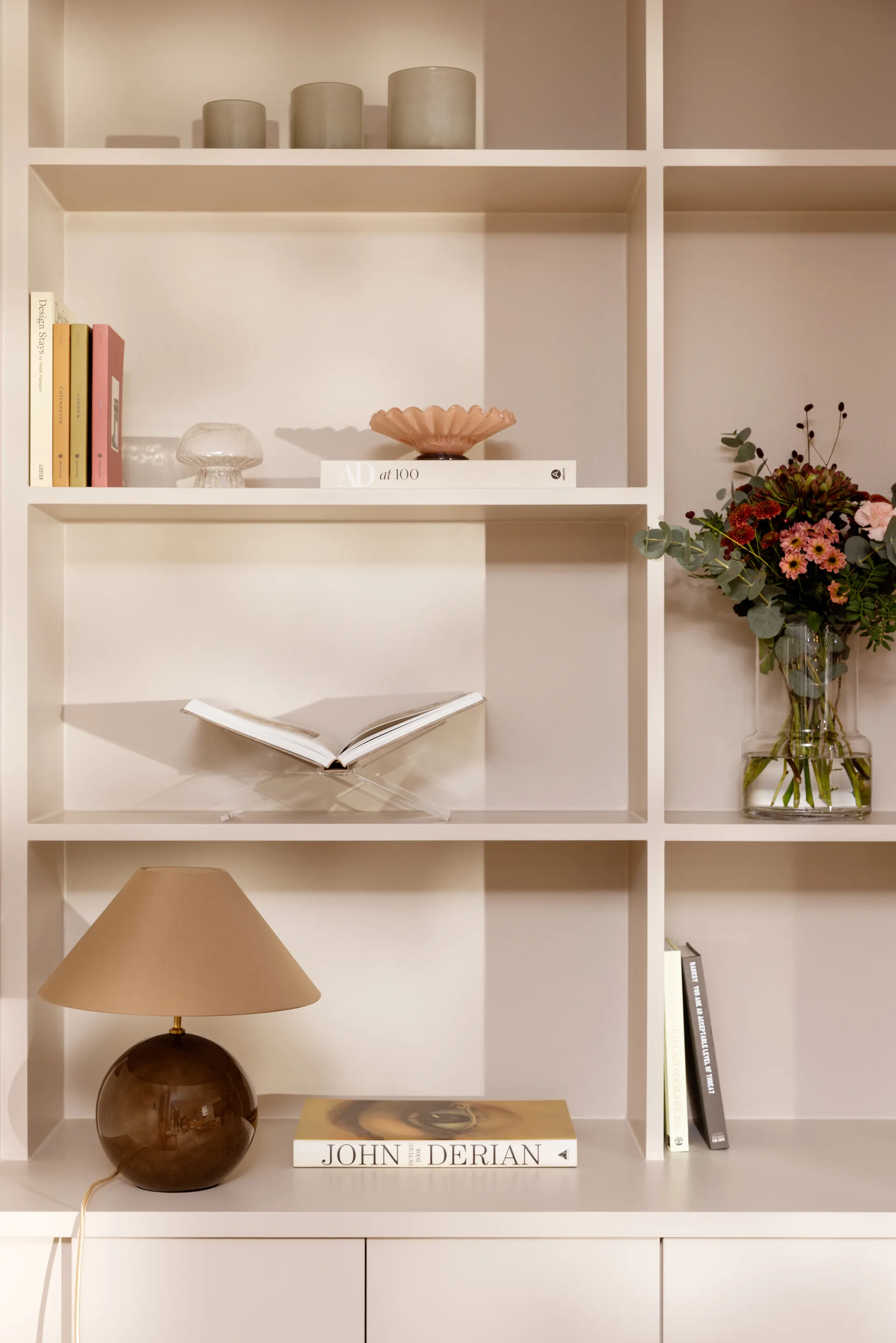 Lampa stołowa Iris 35, 39 cm, Mocha Globen Lighting