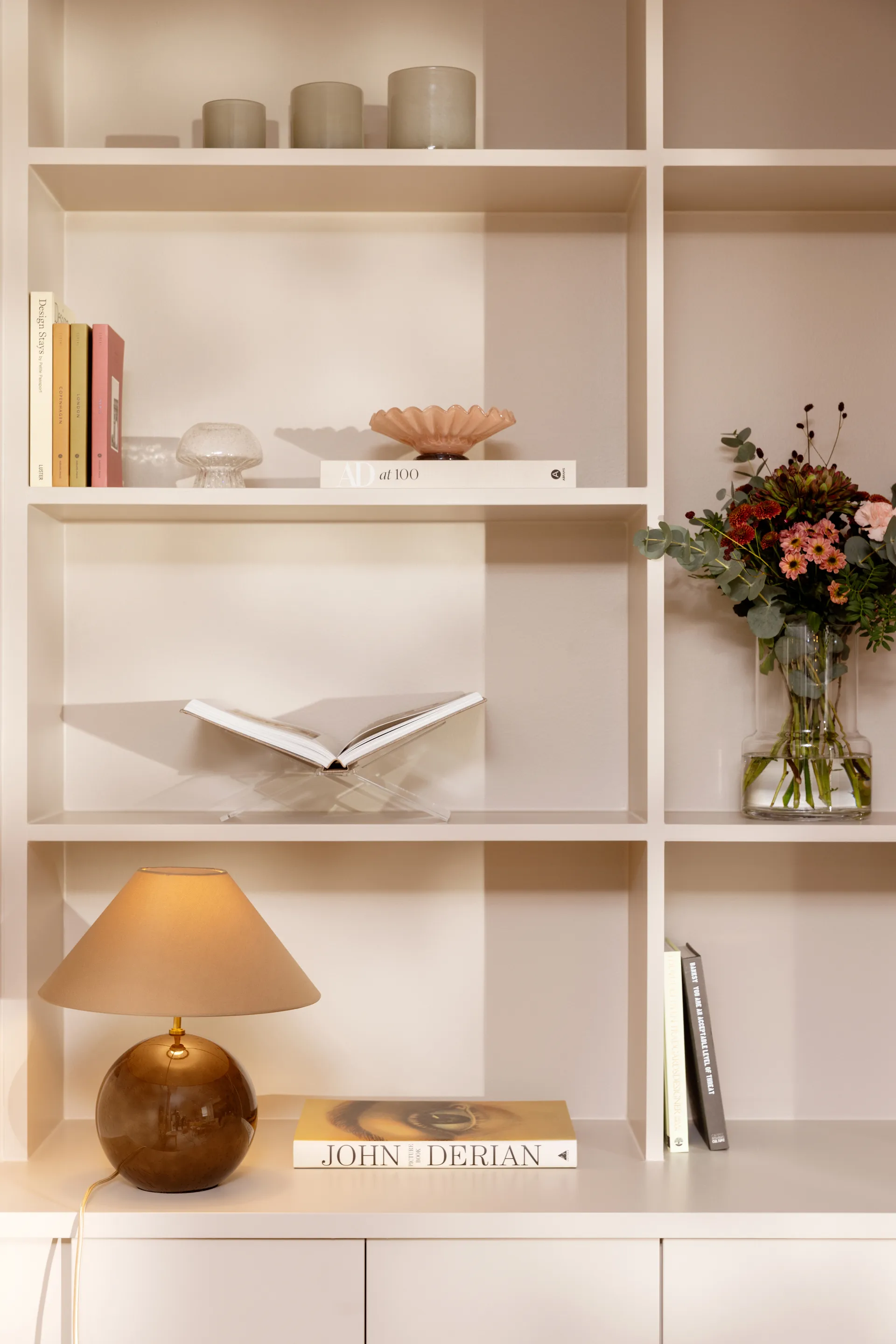 Lampa stołowa Iris 35, 39 cm, Mocha Globen Lighting