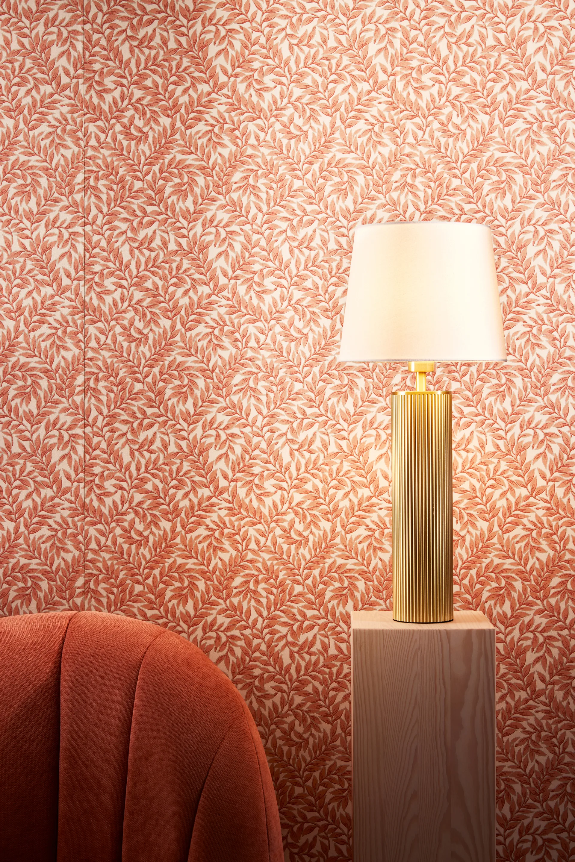 Lampa stołowa Rib 8, Szczotkowany mosiądz Globen Lighting