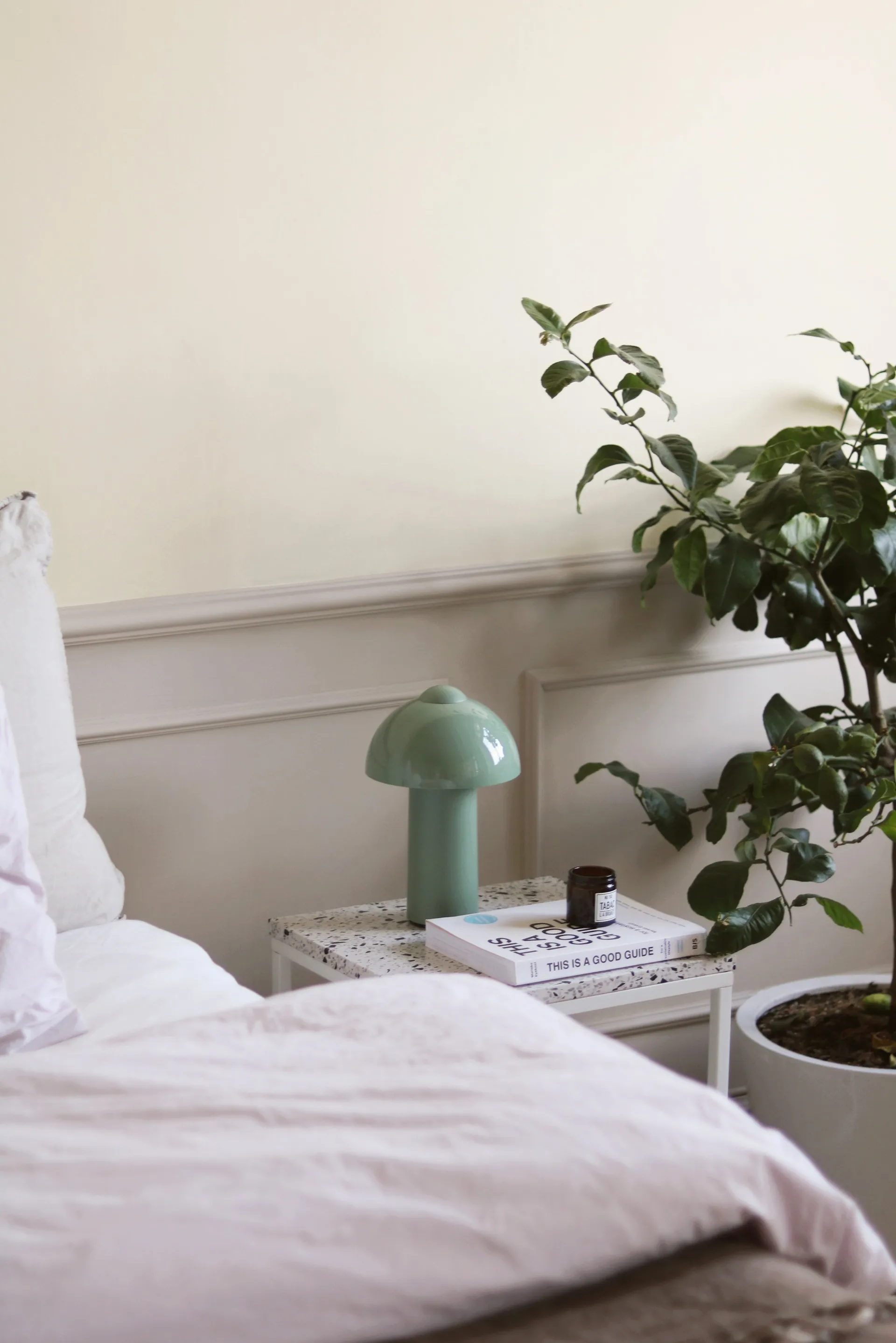 Przenośna lampa stołowa Buddy , Zielona Globen Lighting