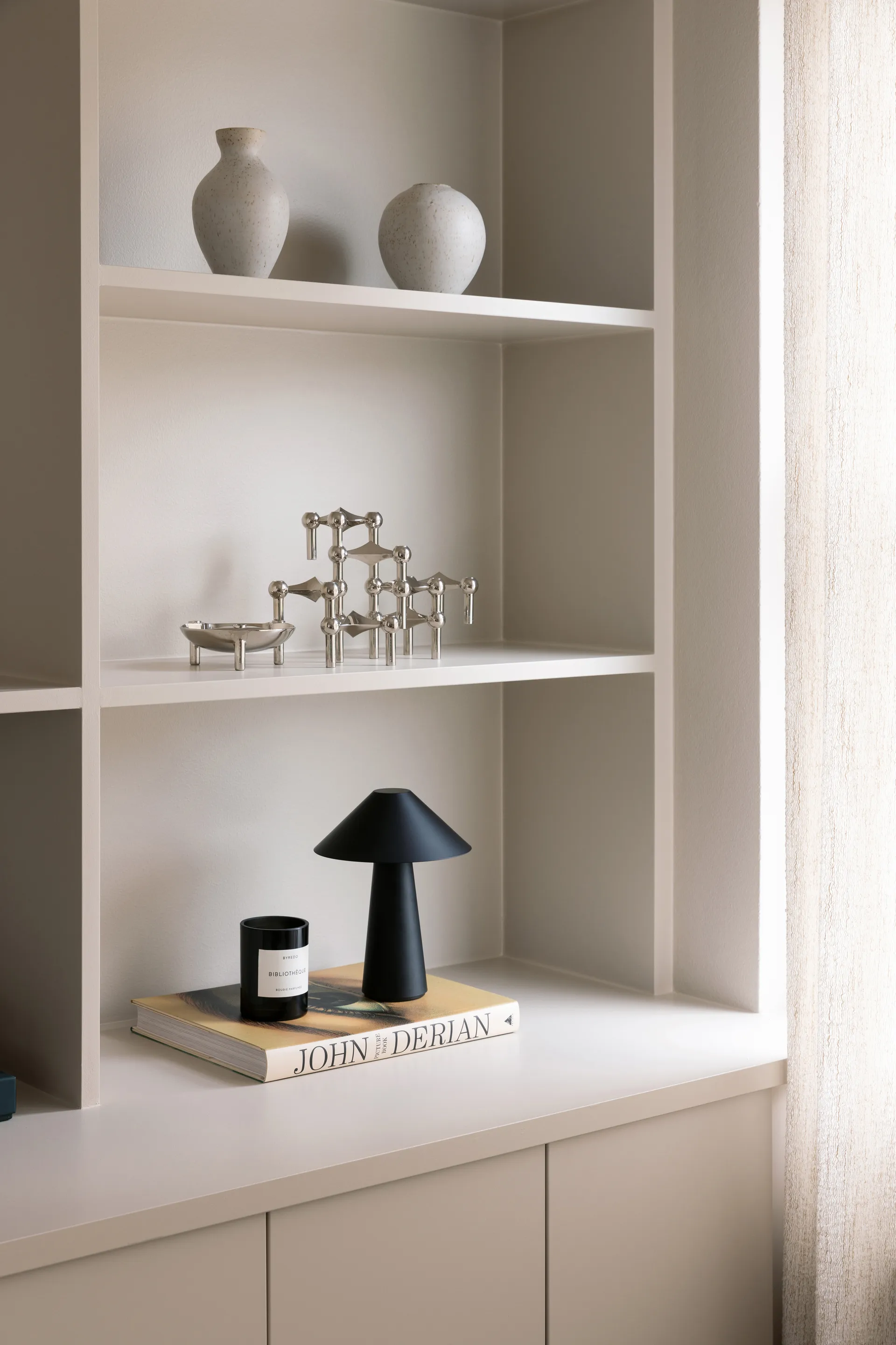 Przenośna lampa stołowa Cannes, Czarny Globen Lighting