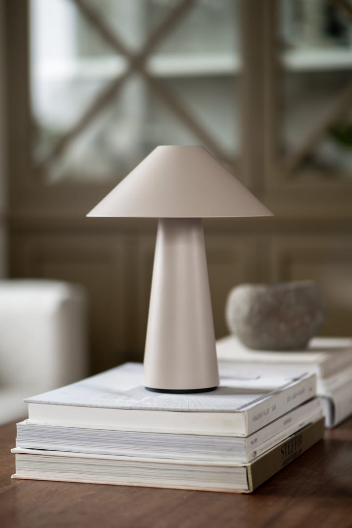 Przenośna lampa stołowa Cannes, Mud Globen Lighting